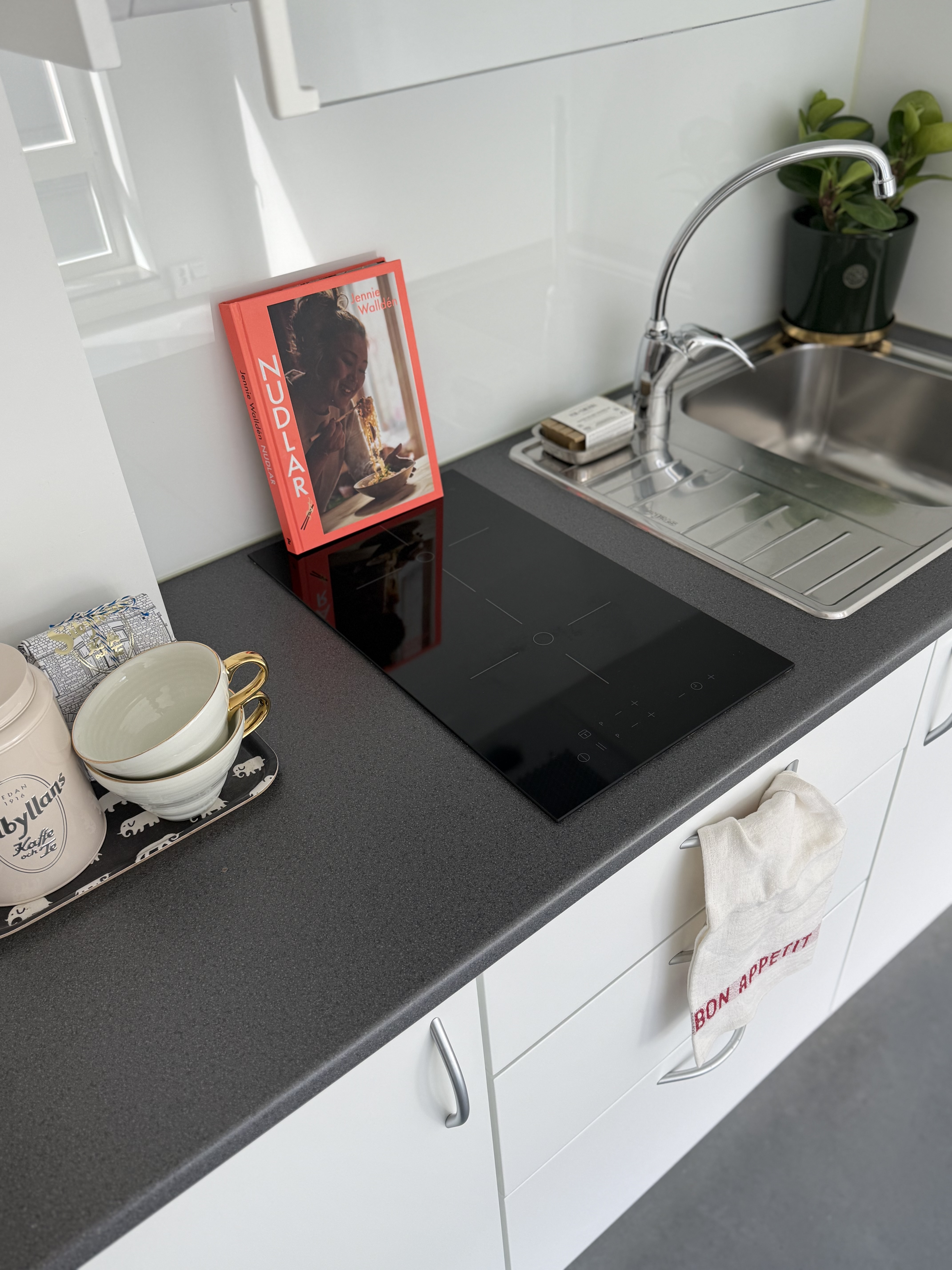 Lägenhet, 1 rooms, 25 sqm, Sollentuna