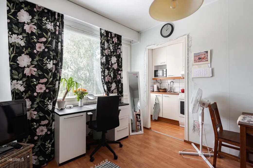 Ylimmän kerroksen yksiö 5