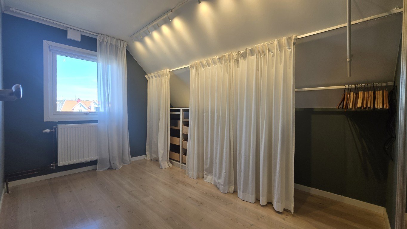 Hinsholmen, Västra Frölunda — photo 2