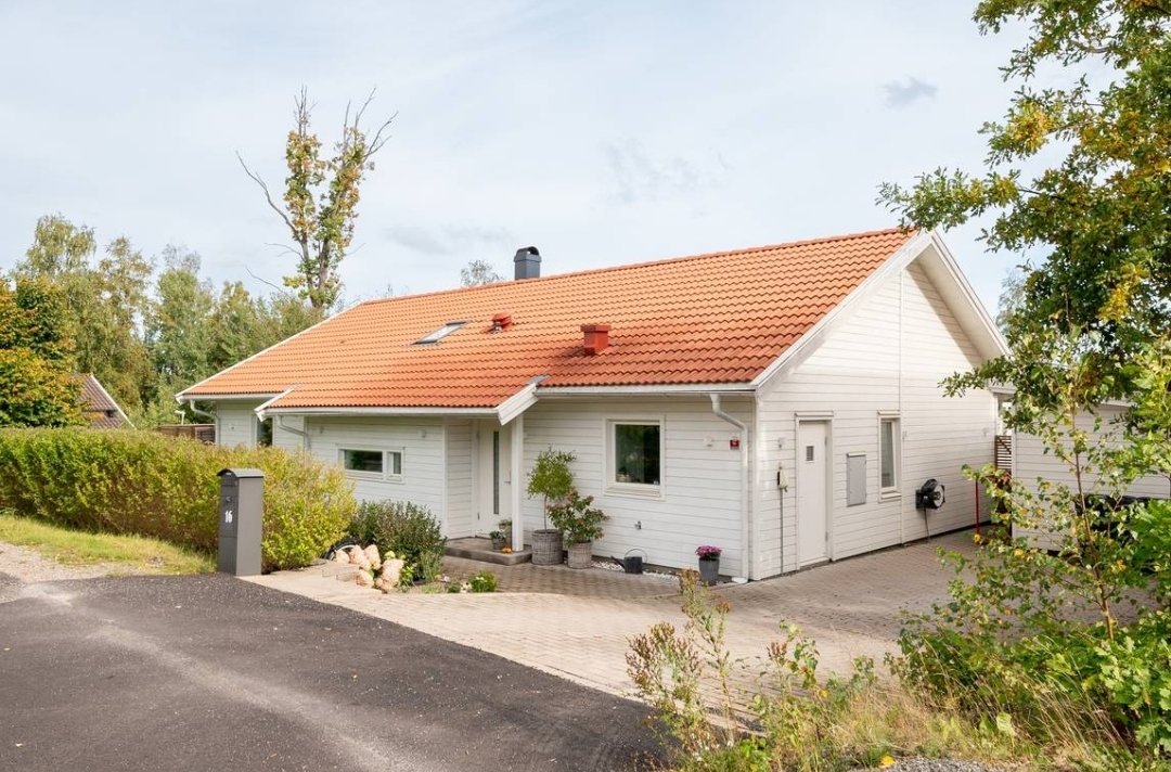 Villa/Hus, 6 rooms, 140 sqm, Trångsund