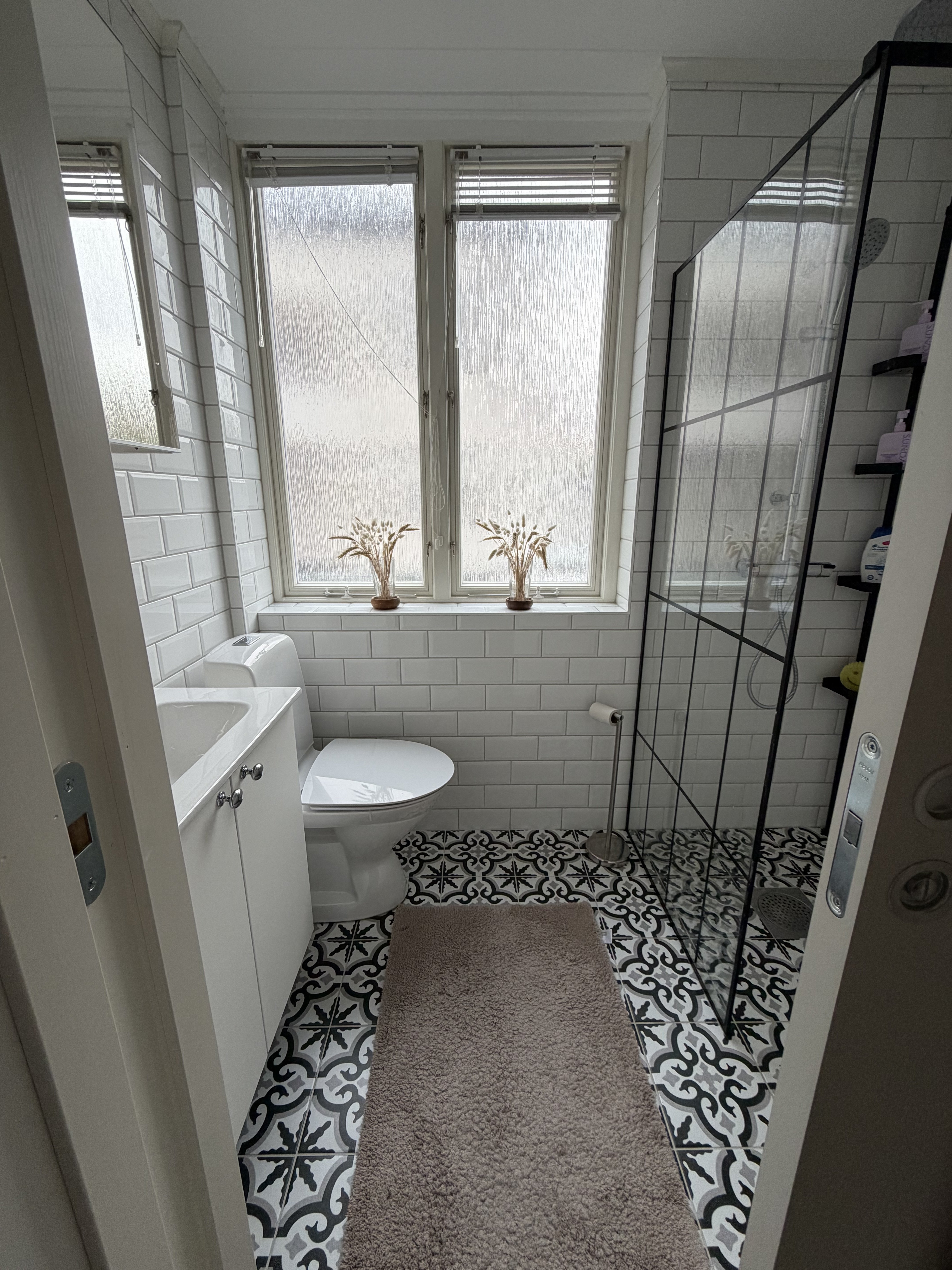 Hus – Örebro, Örnsro - Fler