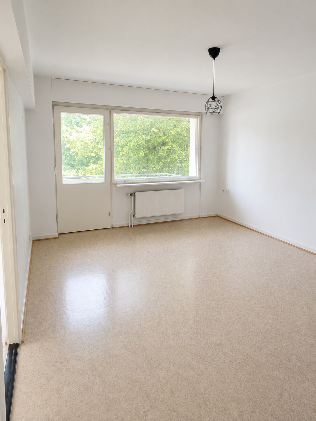 Ahlströminkatu 12 B 16 — etelään aukeava 2h+k, 45 m², 2. krs 3