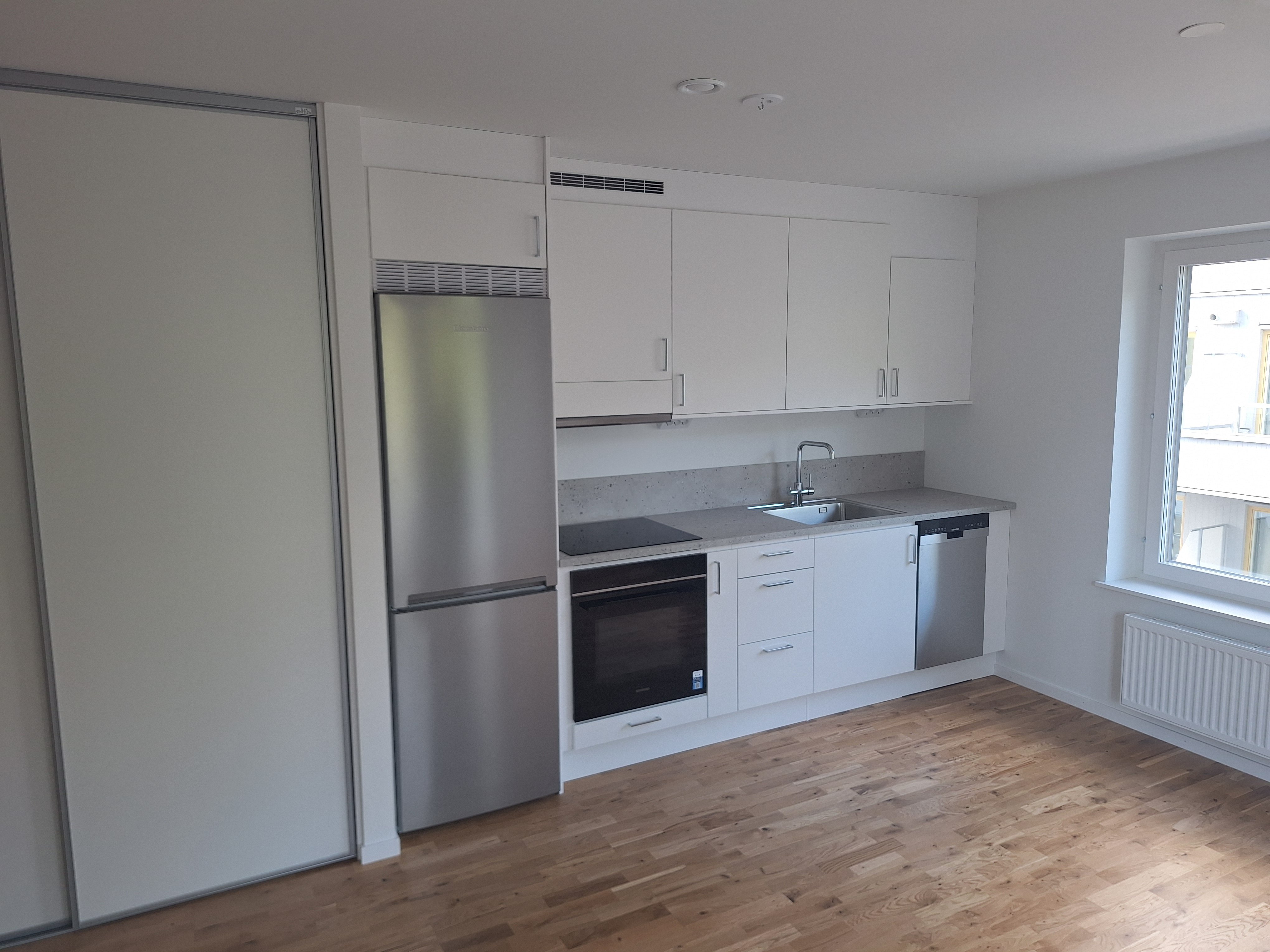 1 rum och kök, Farsta — 9 900 kr/mån — bild 3