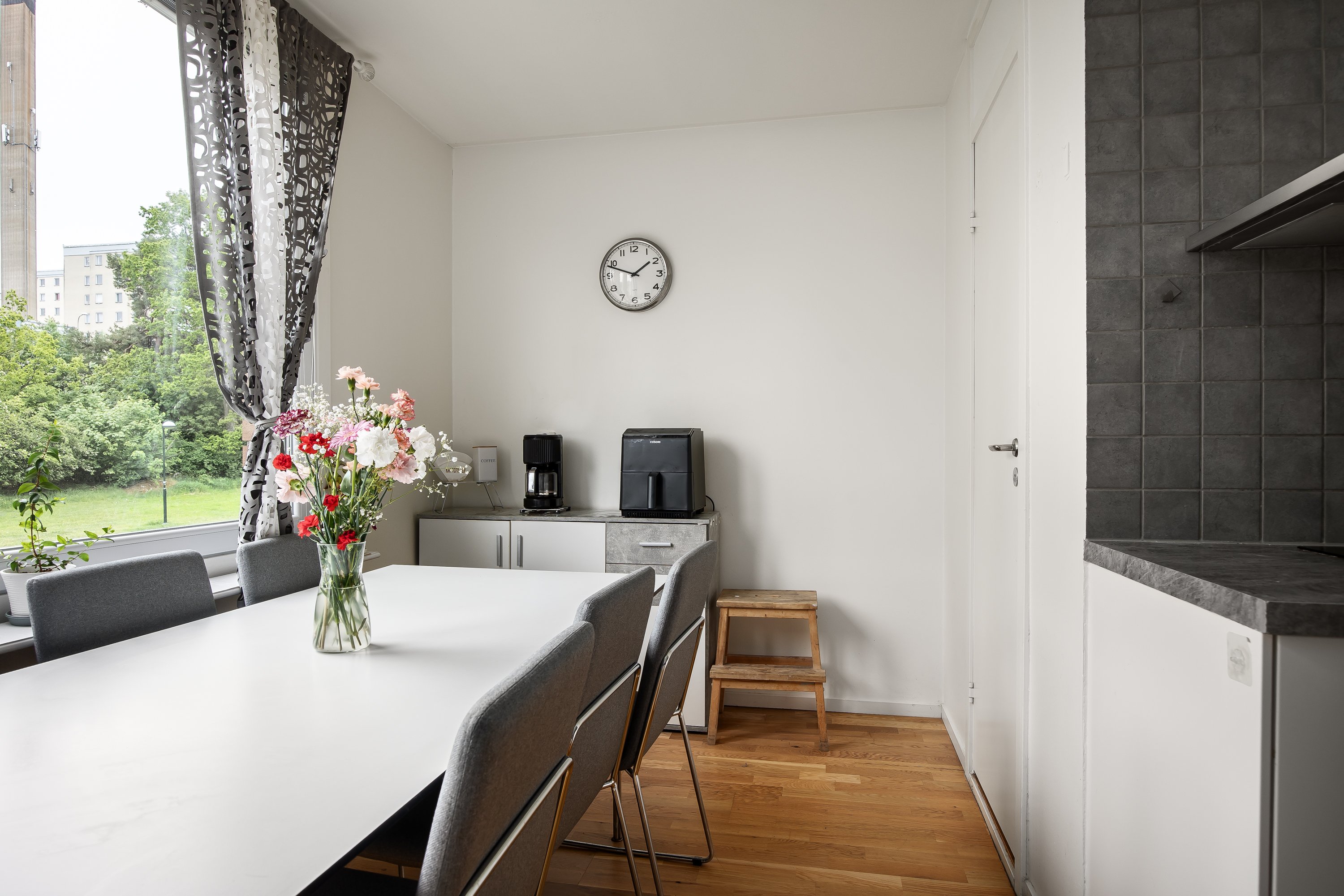 Vårbergsvägen, Skärholmen — photo 2