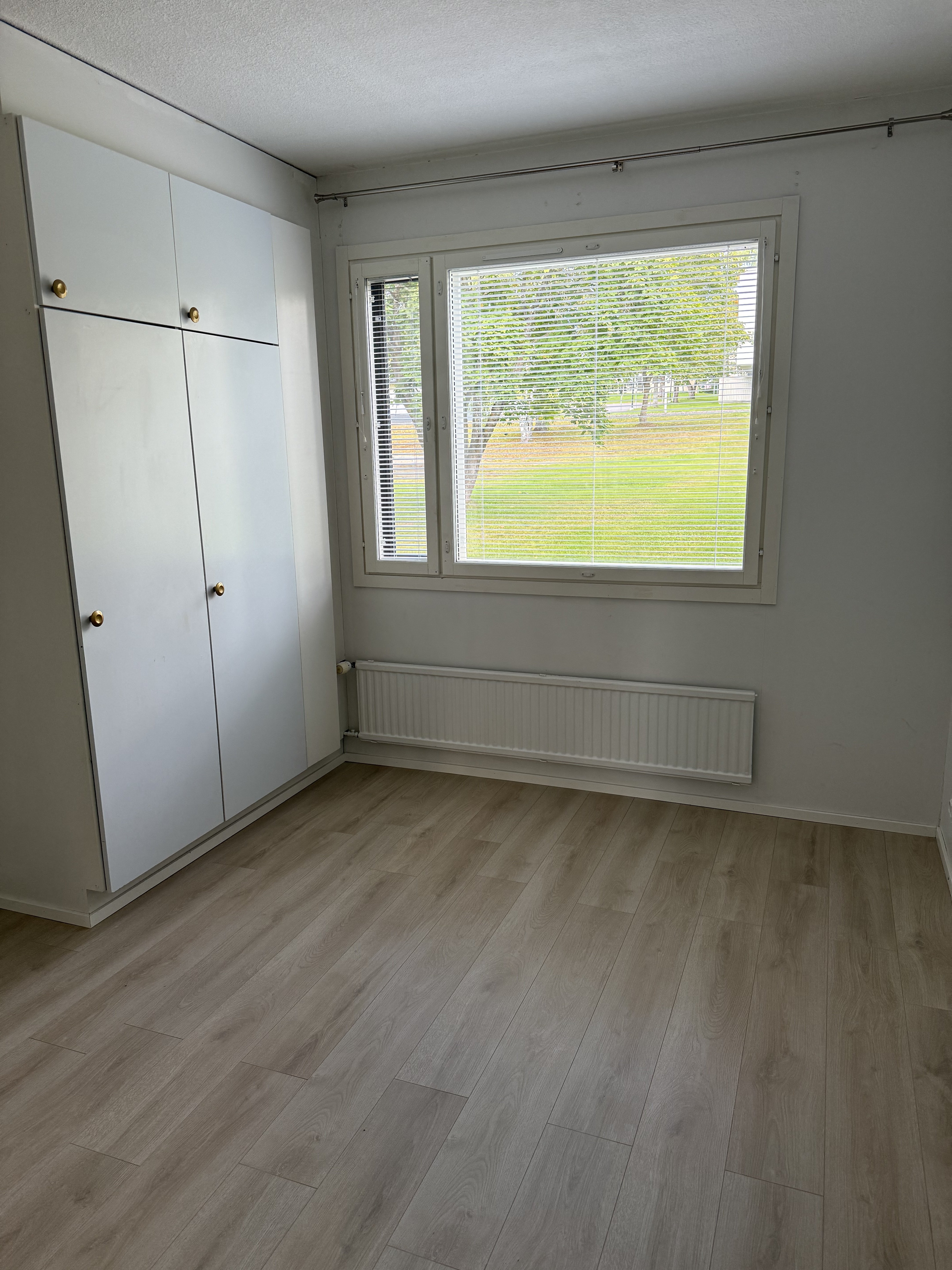 Tilava kaksio rauhallisesta talosta 3