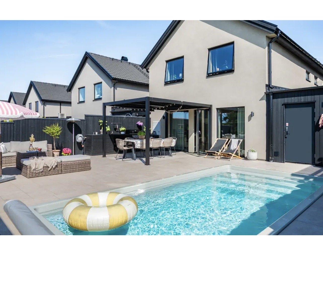 House, 160 m², land 160 m²