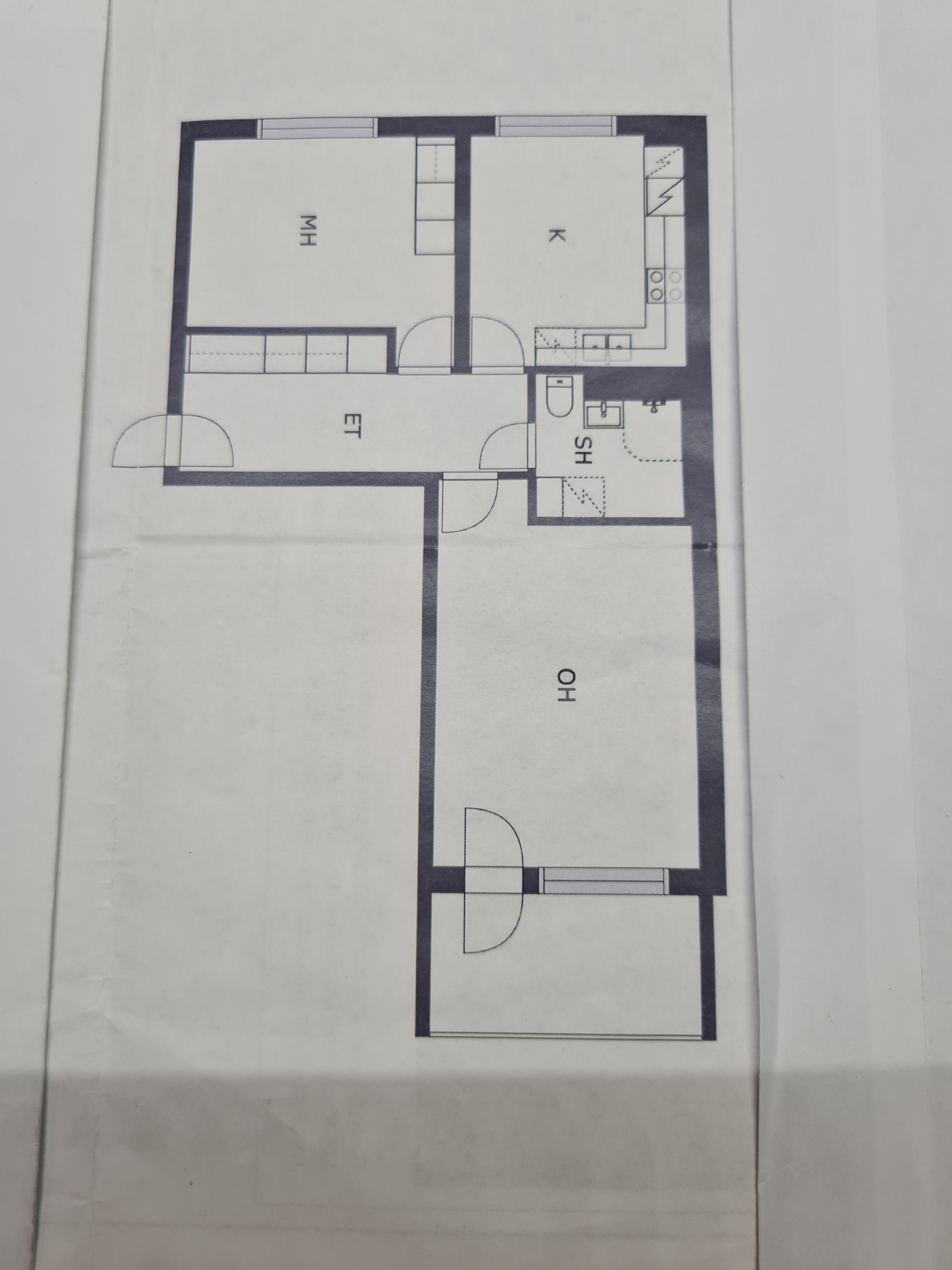 Tilava pintaremontoitu kaksio lasitetulla parvekkeella 5