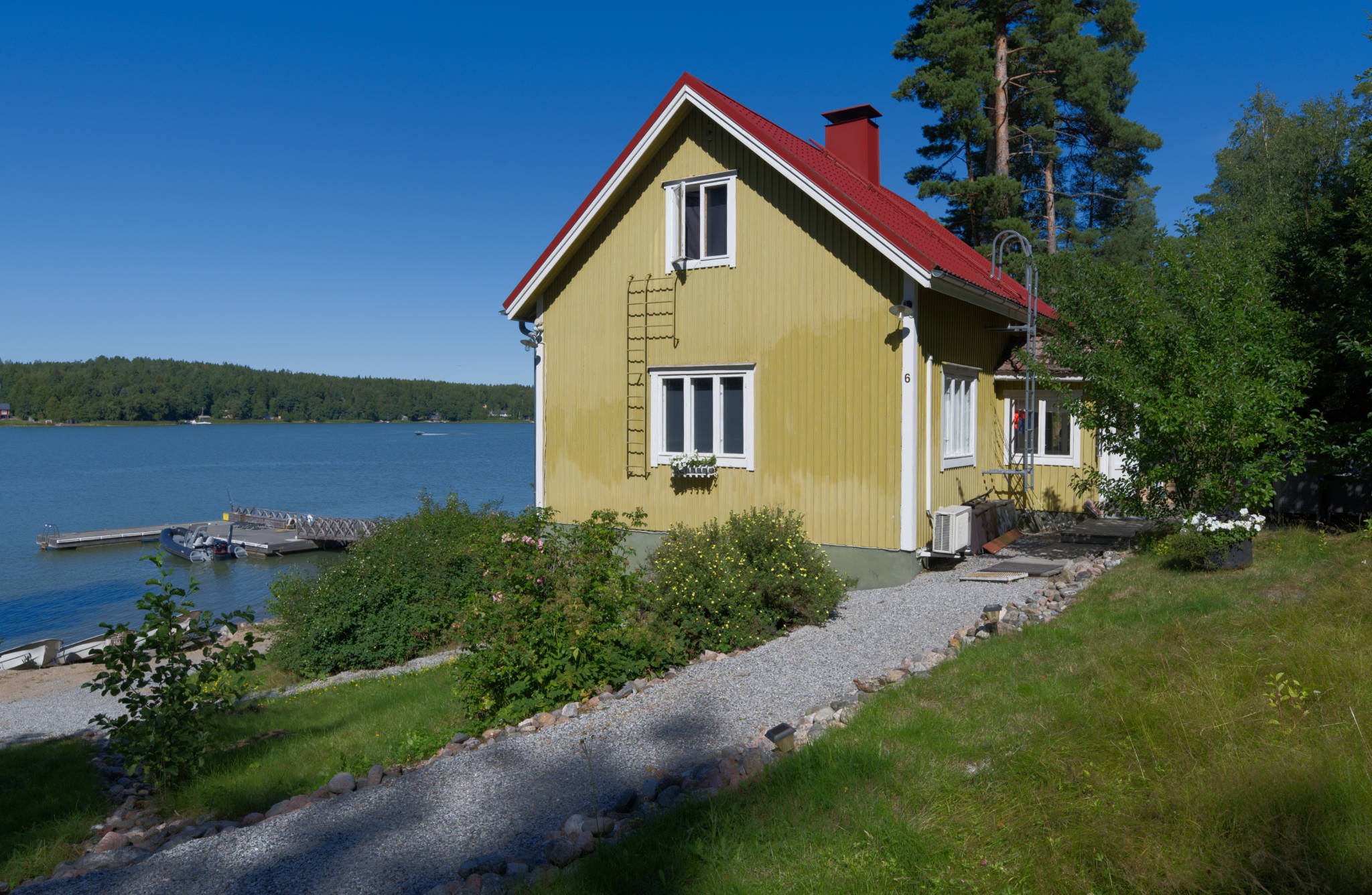 Merenrantahuvila Mielisholman saaressa 4