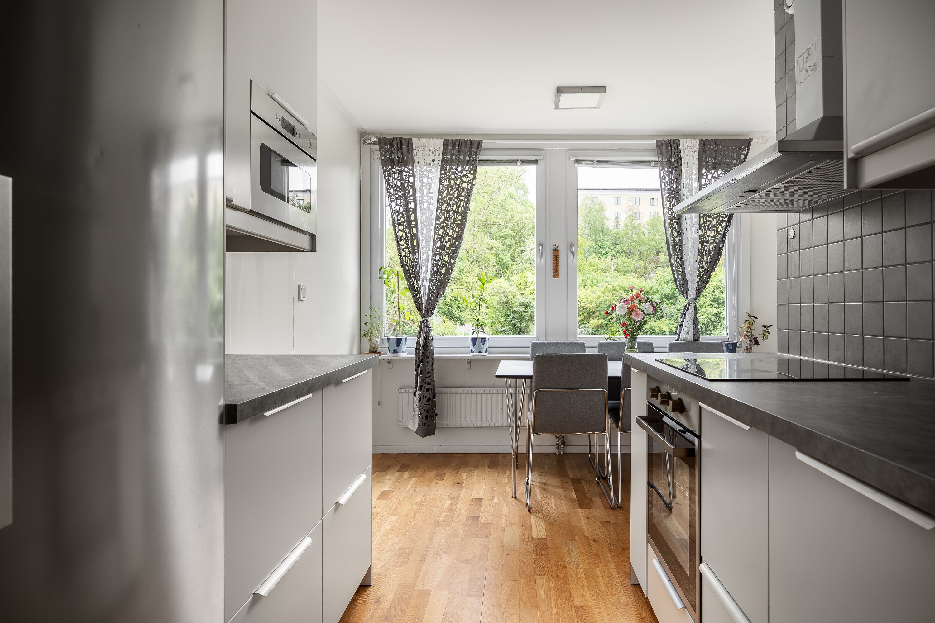 Vårbergsvägen, Skärholmen