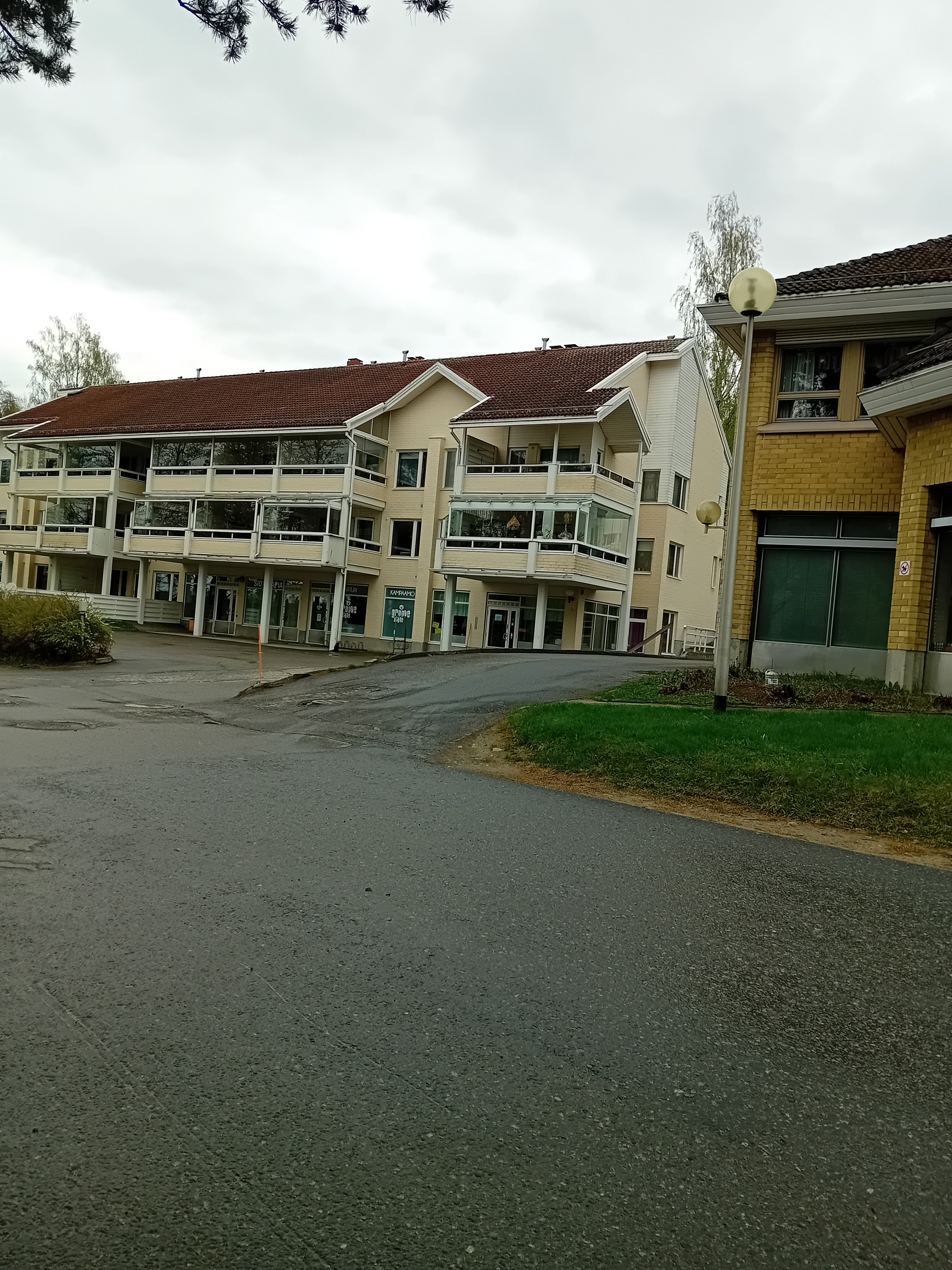Kaksio järvimaisemalla 1