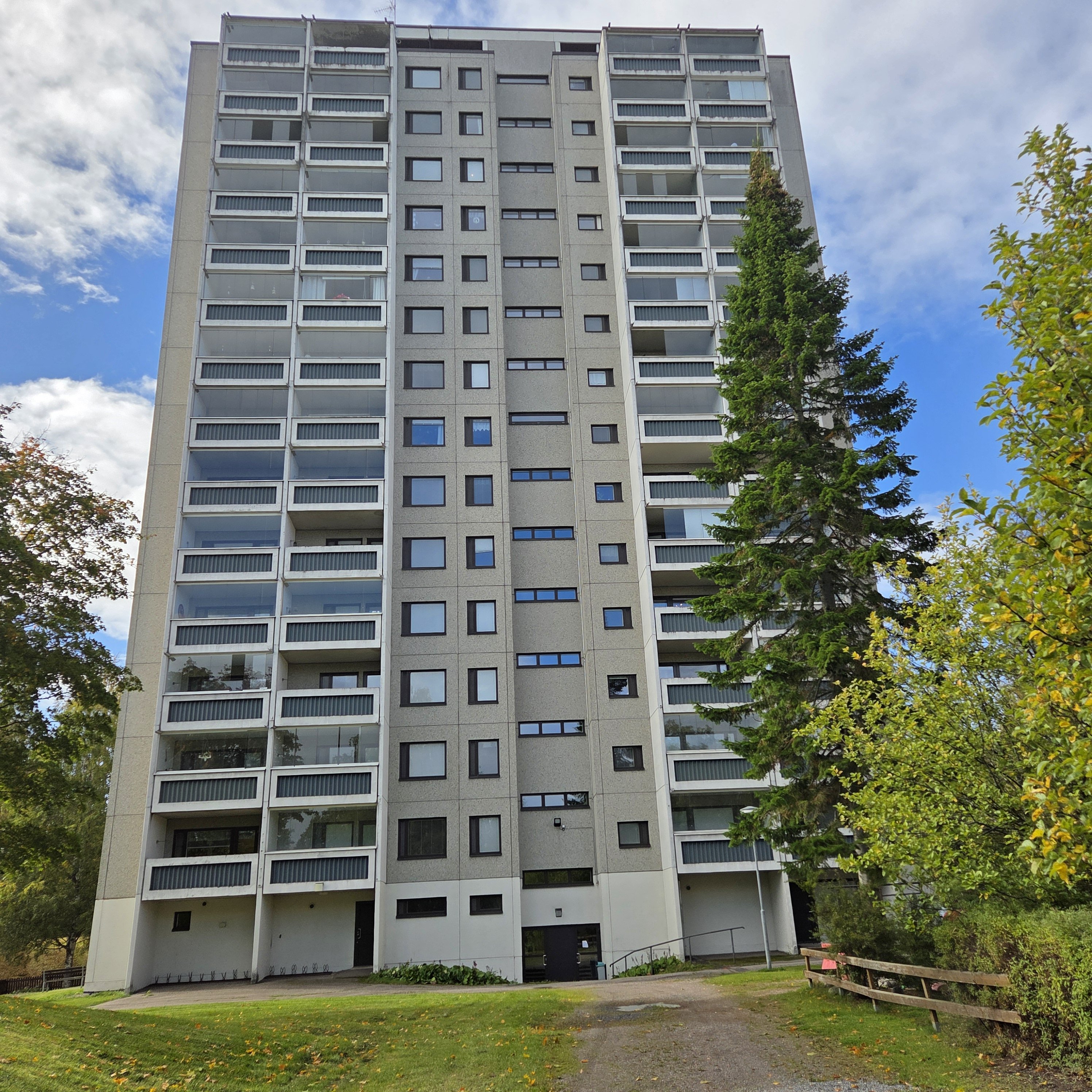 Valoisa koti Mansikkalan palvelujen äärellä 1