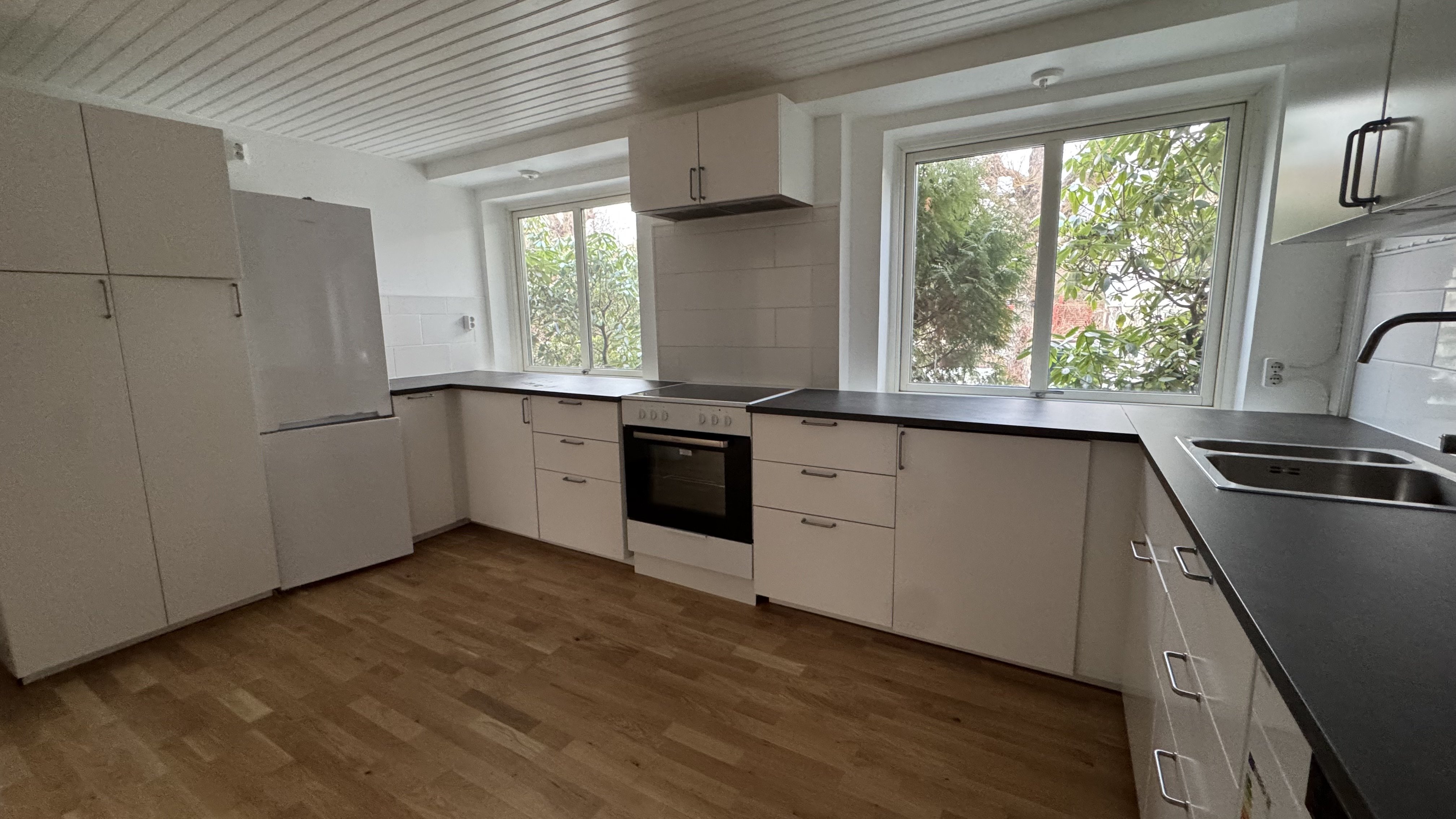 Frölundaborgs Allé , Göteborg — photo 5