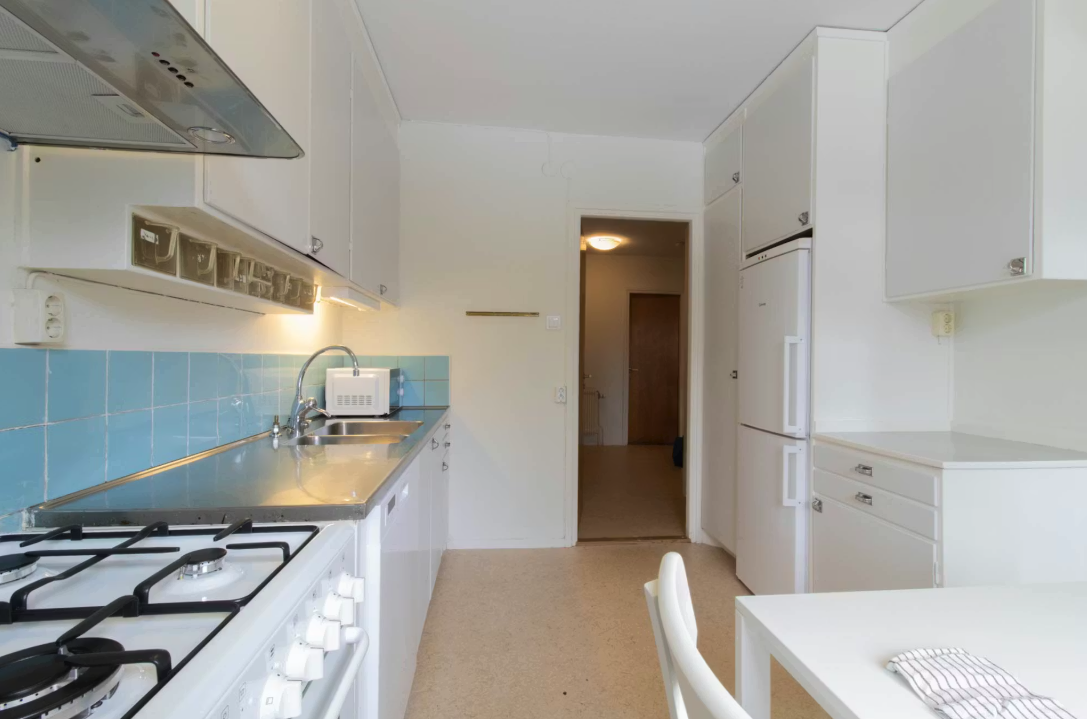 3 rum och kök, Skärholmen — 13 500 kr/mån — bild 4