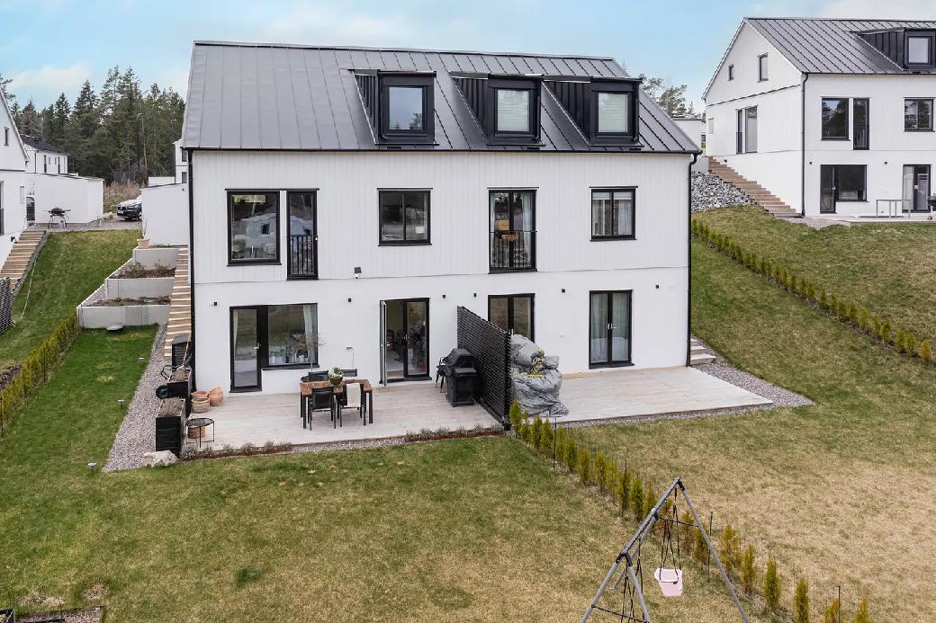 Lägenhet, 6 rooms, 140 sqm, Huddinge