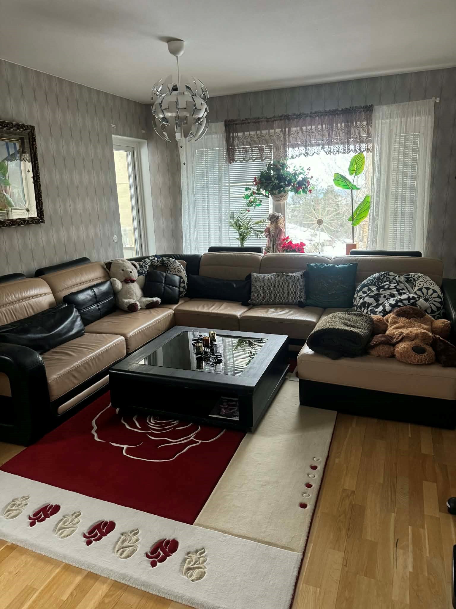Lägenhet, 3 rooms, 120 sqm, Skärholmen
