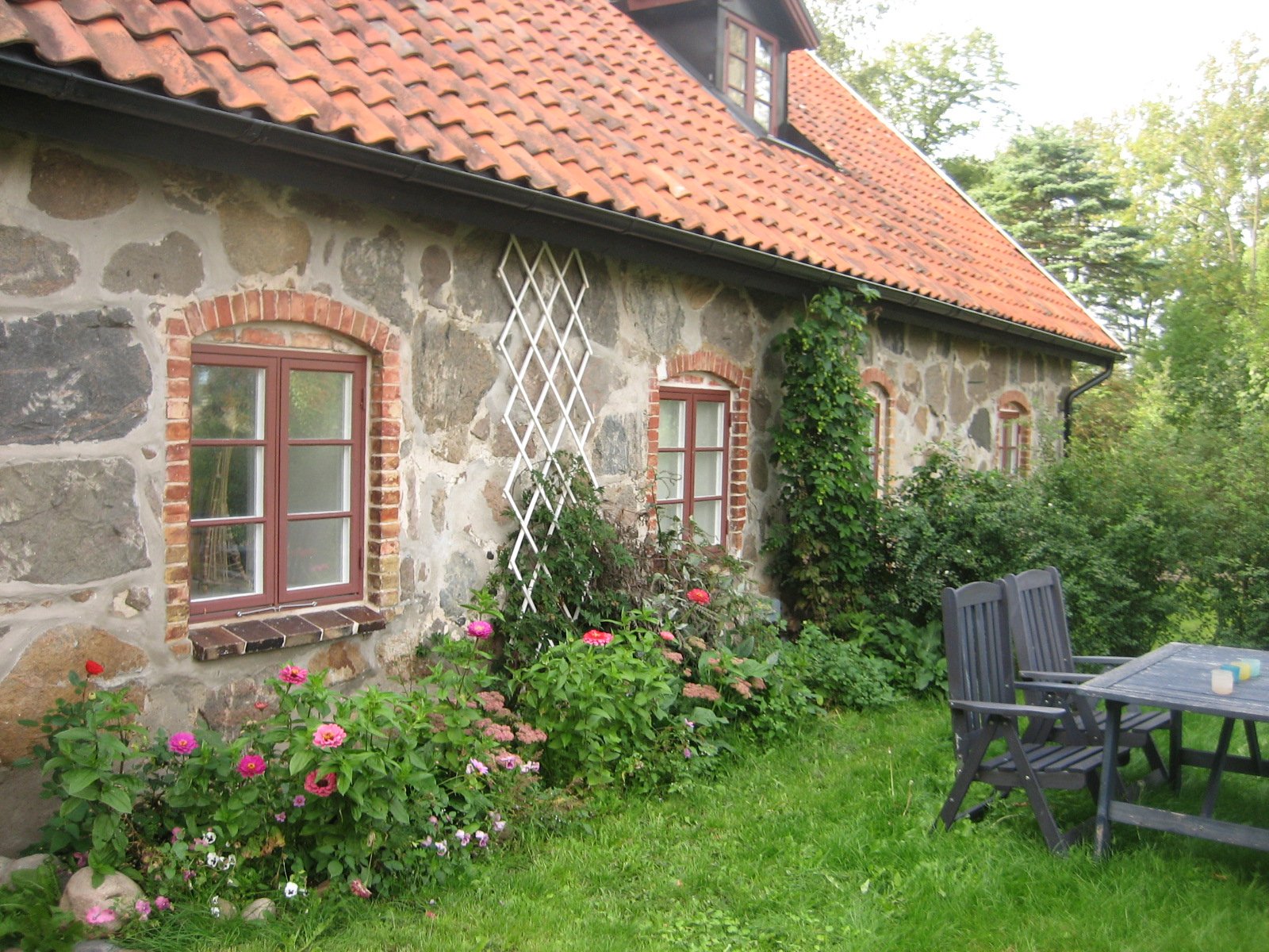 Louisefredsvägen