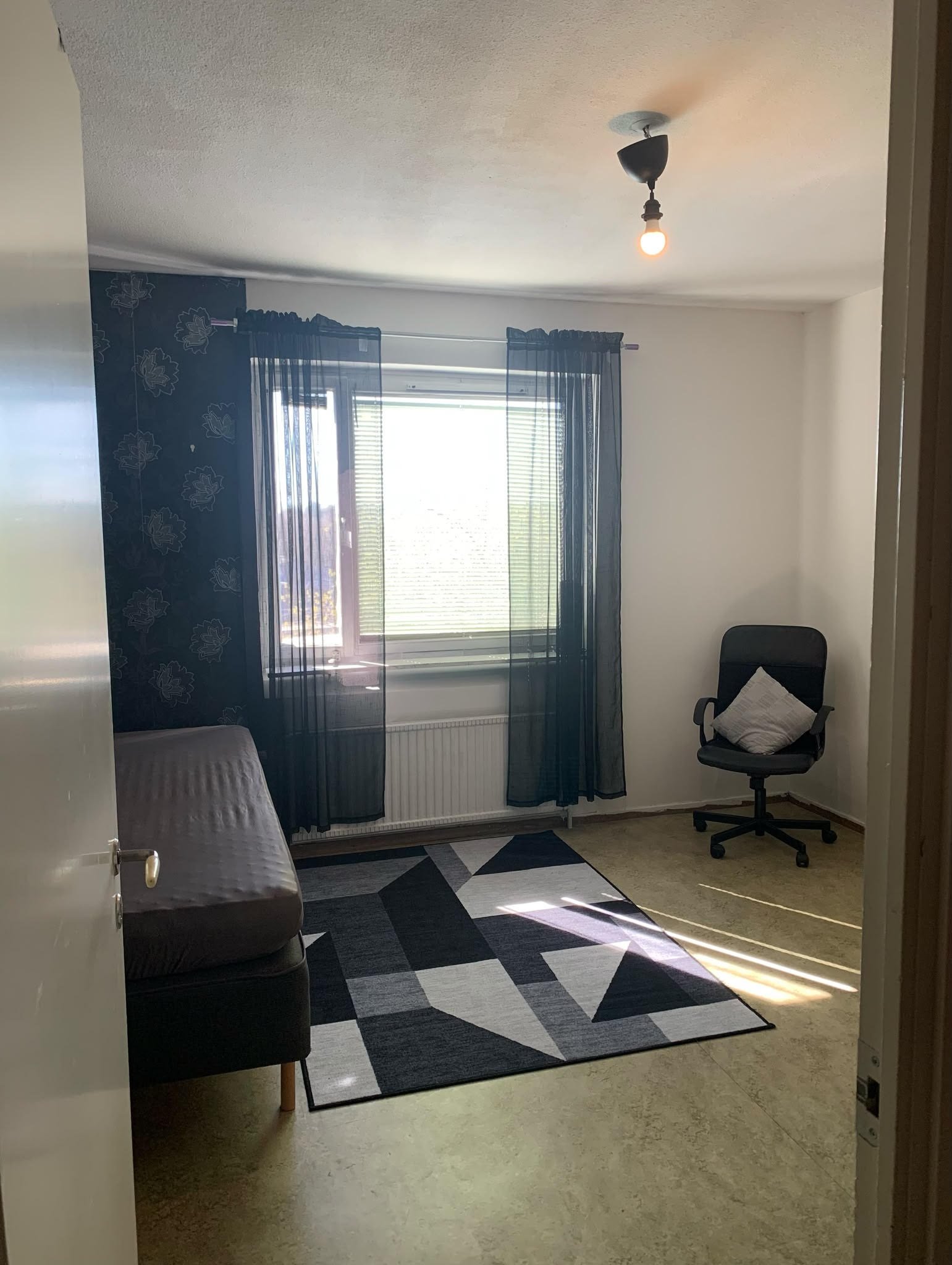 Lägenhet, 1 rooms, 15 sqm, Skärholmen