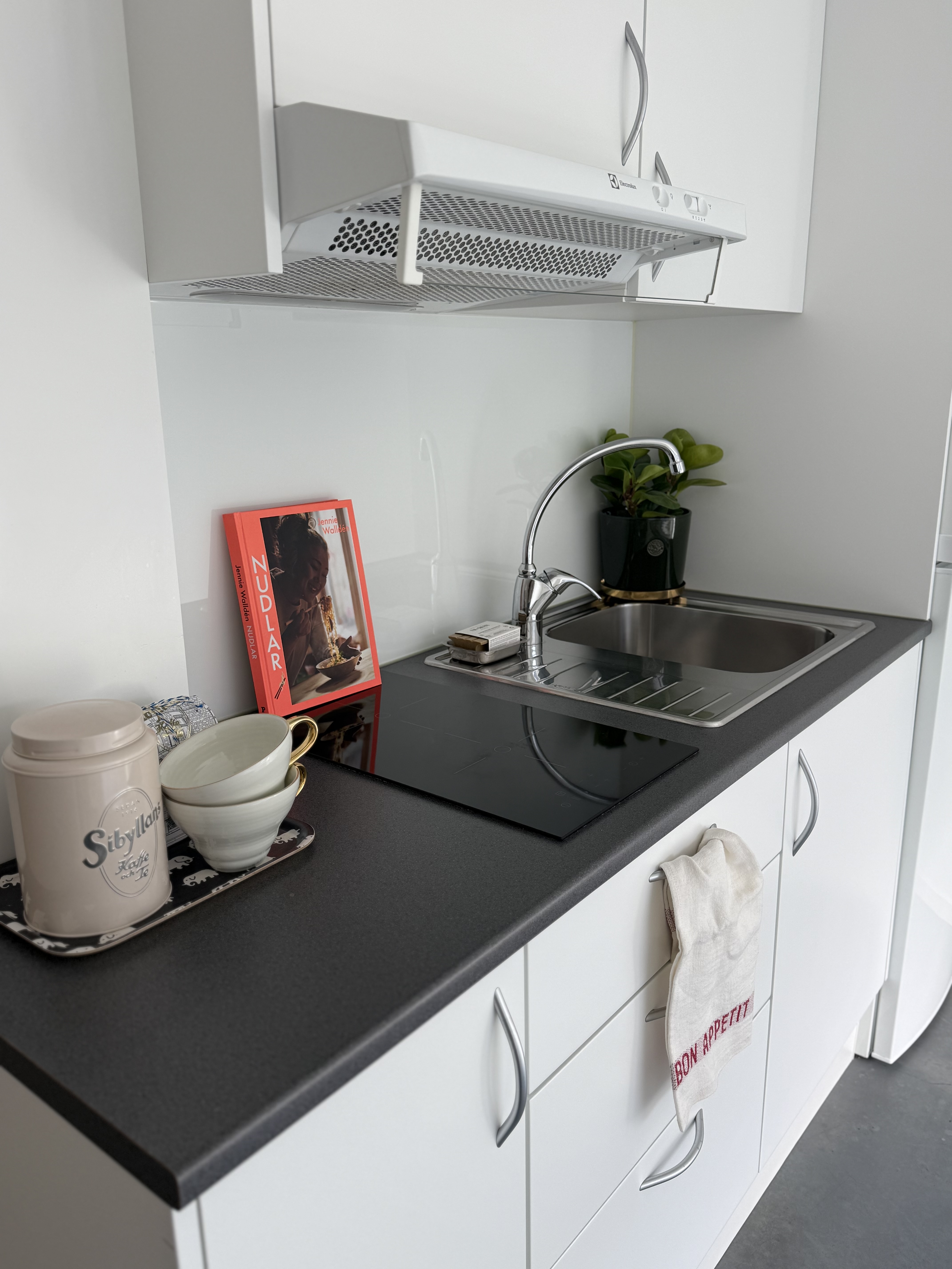 Lägenhet, 1 rooms, 25 sqm, Sollentuna