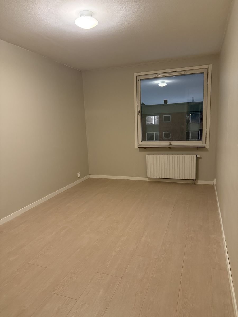 Lägenhet – Huddinge kommun, Vårby - Bild 2