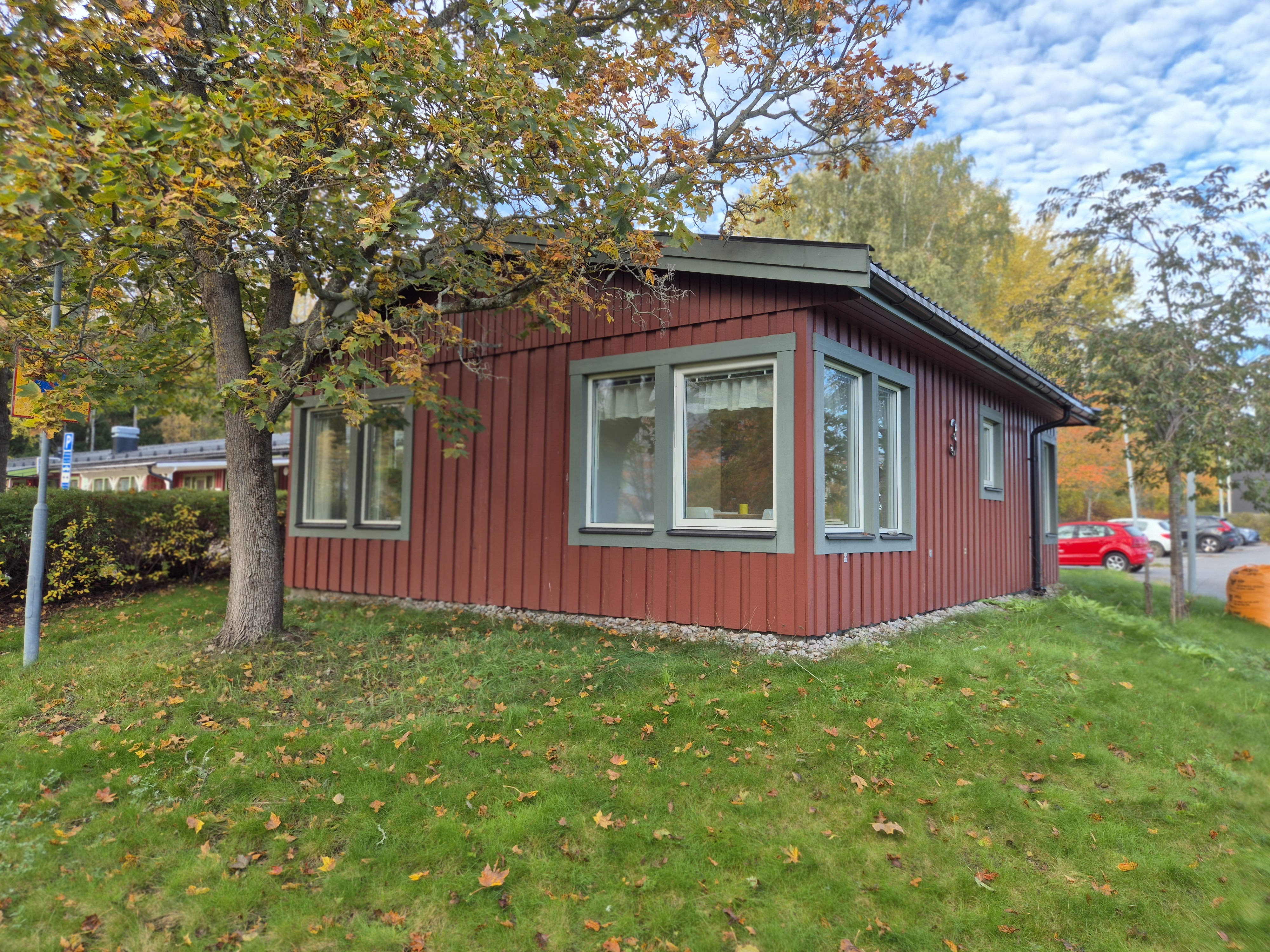 Hus – Upplands Väsby, Väsbyskogen, Vilunda - Bild 2