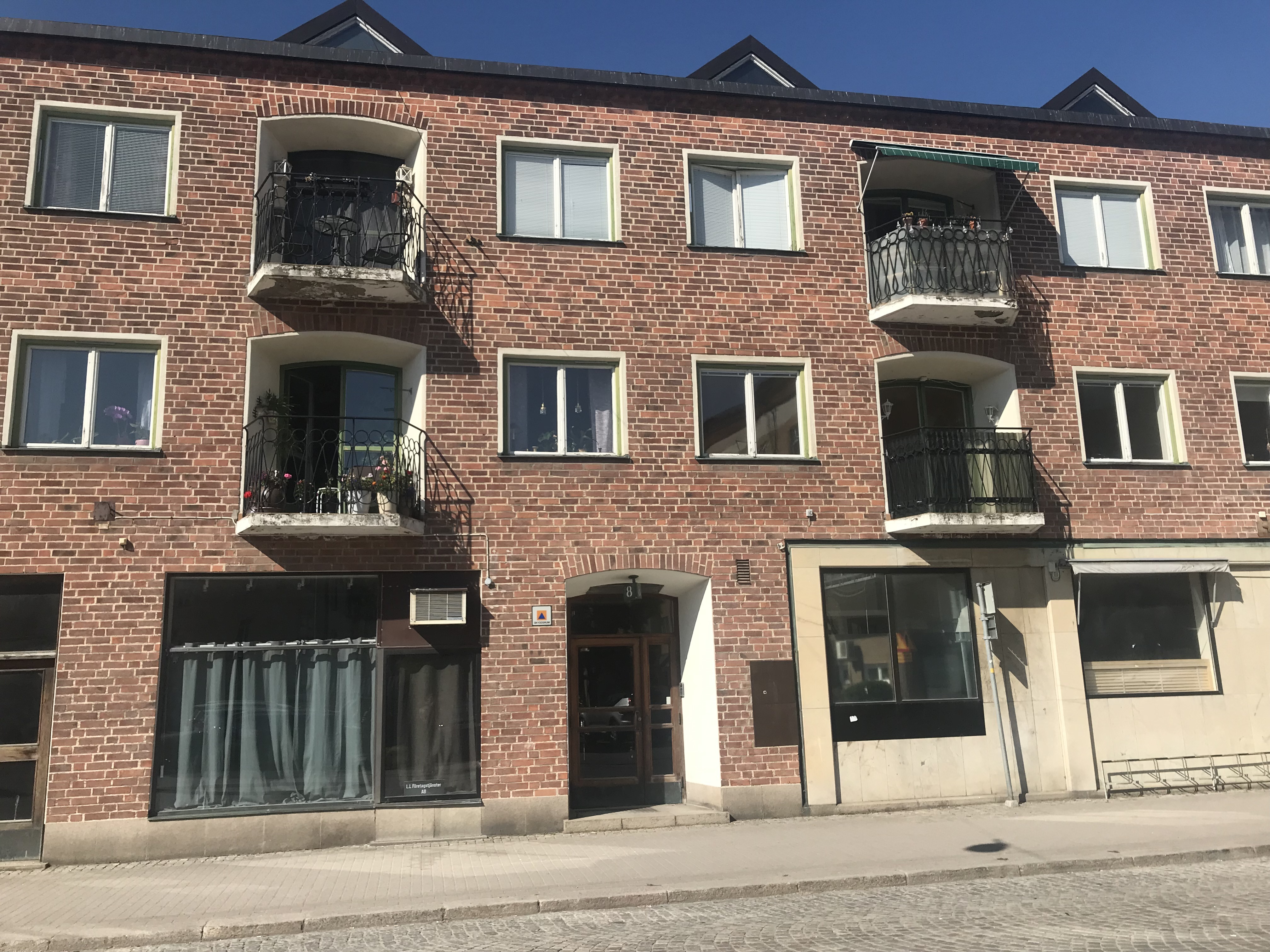 Västra Långgatan 8
