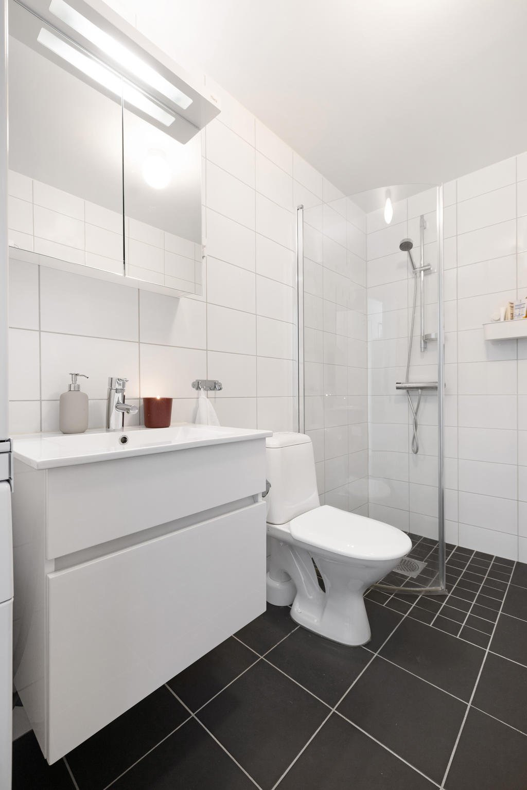 Lägenhet – Stockholm, Skärholmen - Bild 4