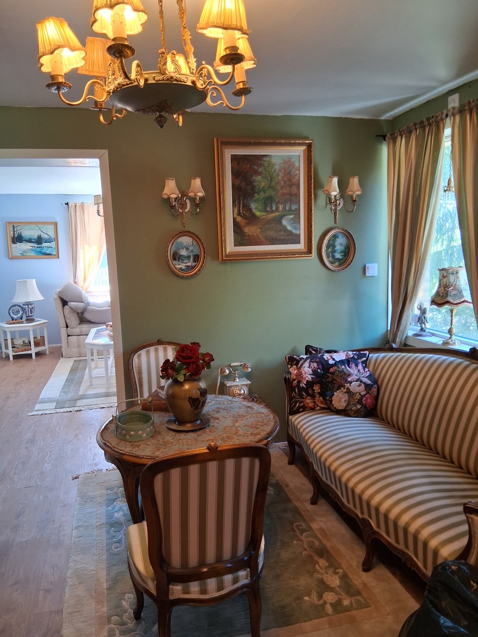 Villa/Hus, 8 rooms, 220 sqm, Trädet