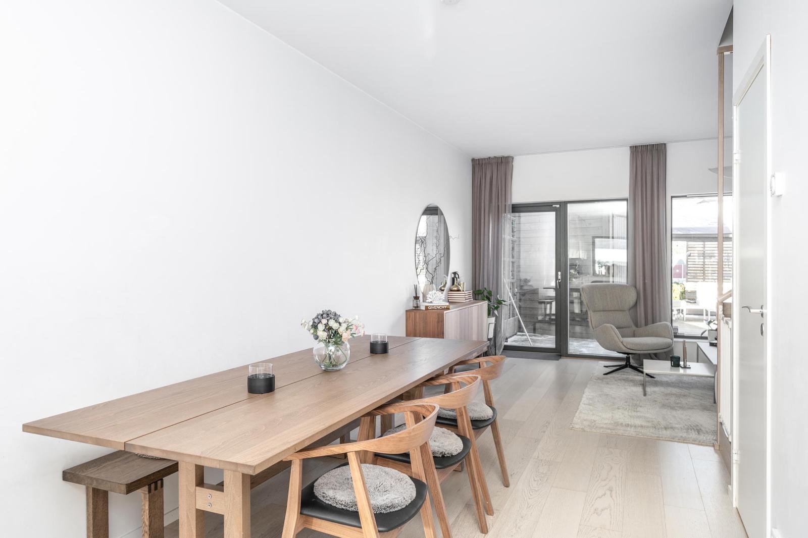 Radhus, 5 rooms, 140 sqm, Upplands Väsby