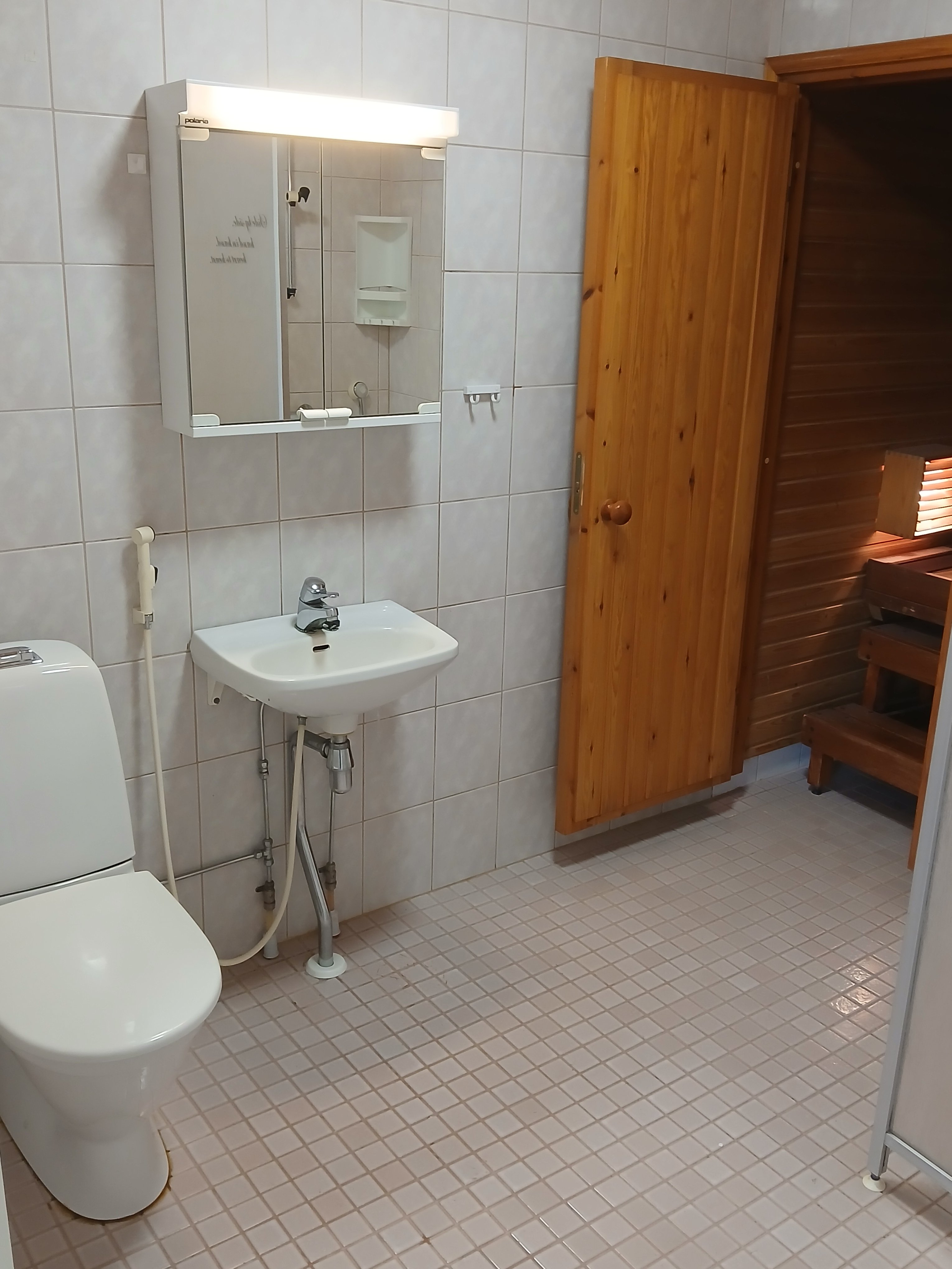Saunallinen pieni päätykaksio 37m² 5