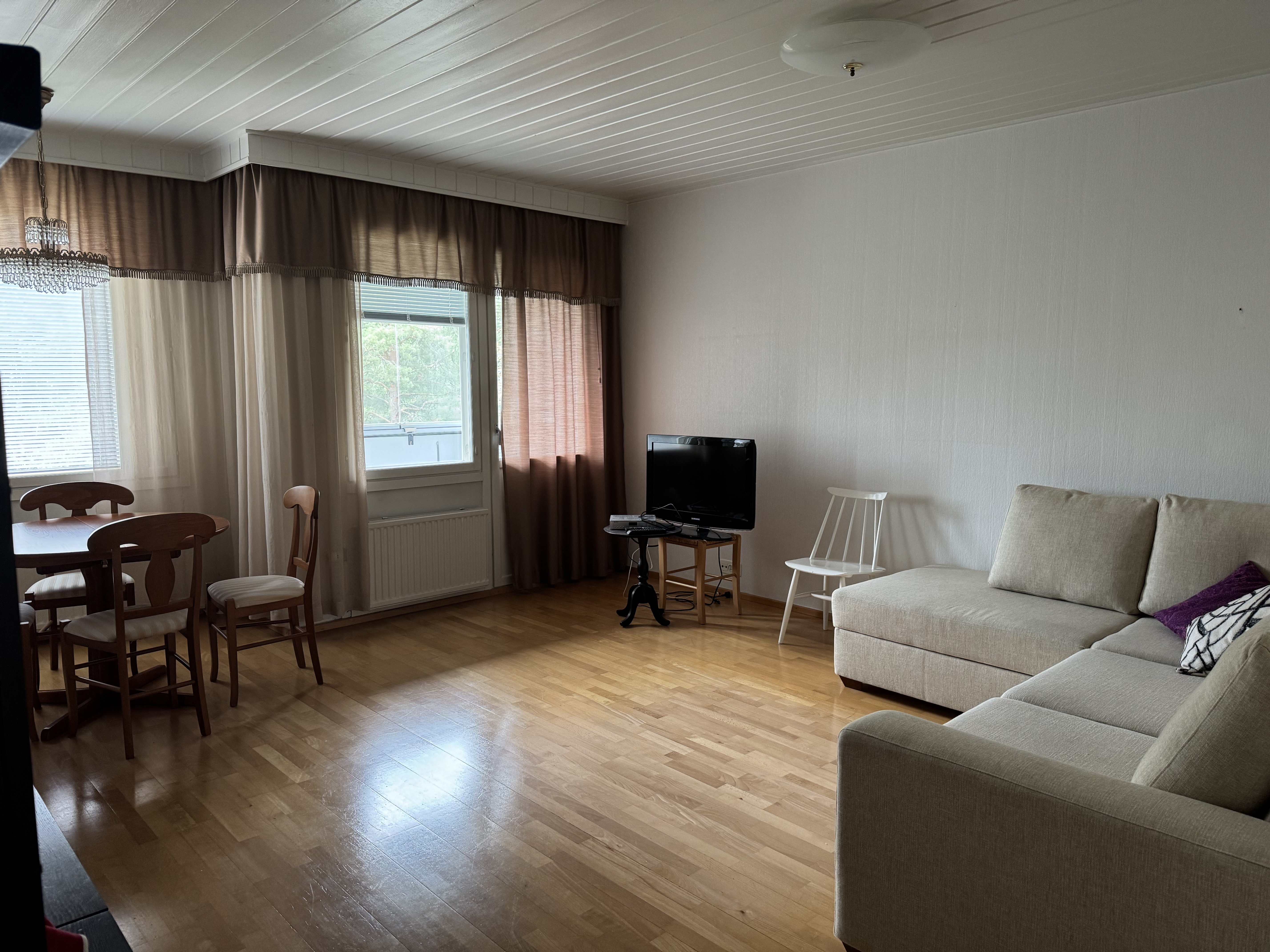 Valoisa kerrostalokolmio Lappeenrannan Voisalmessa 4
