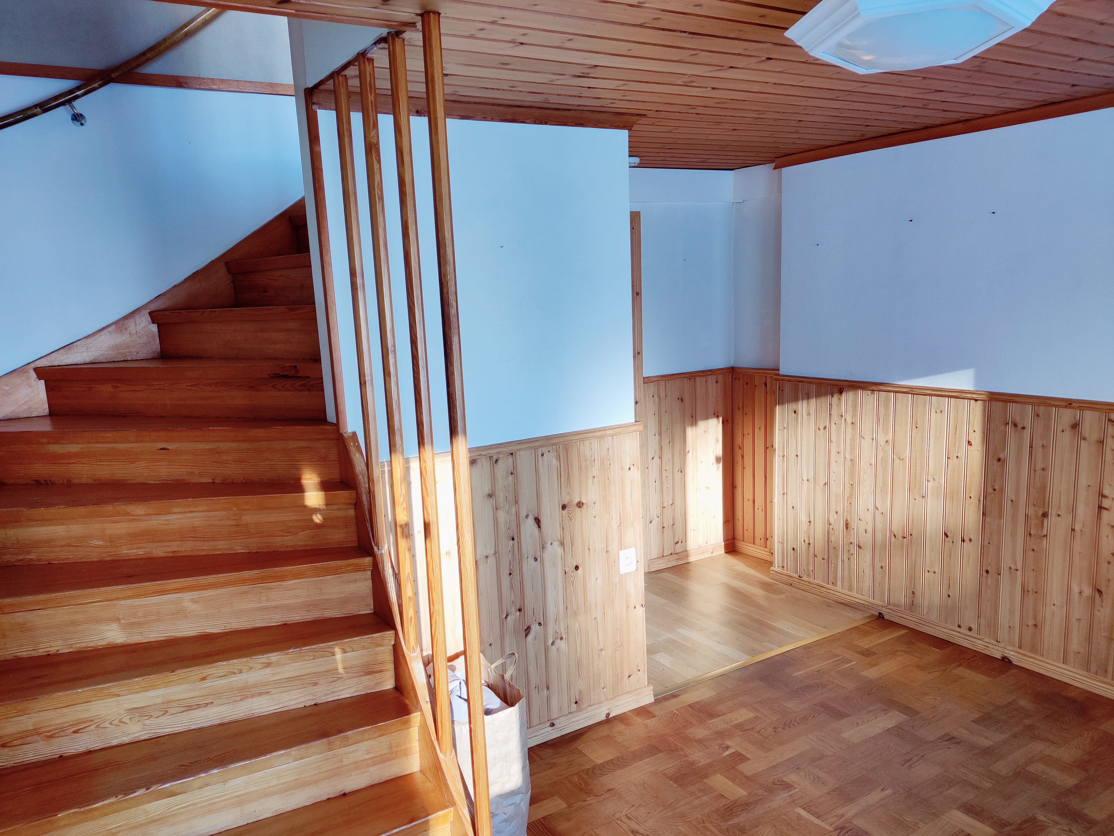 8 rok · 150 m² i Malmköping – bild 2