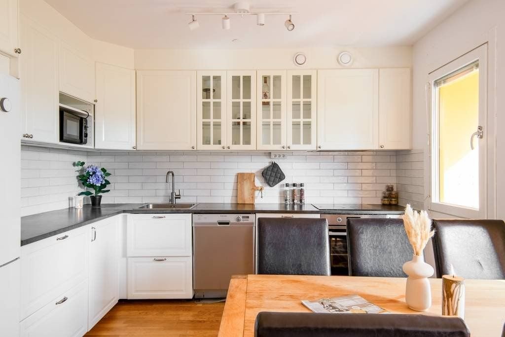 Lägenhet – Sundbyberg, Hallonbergen - Bild 3