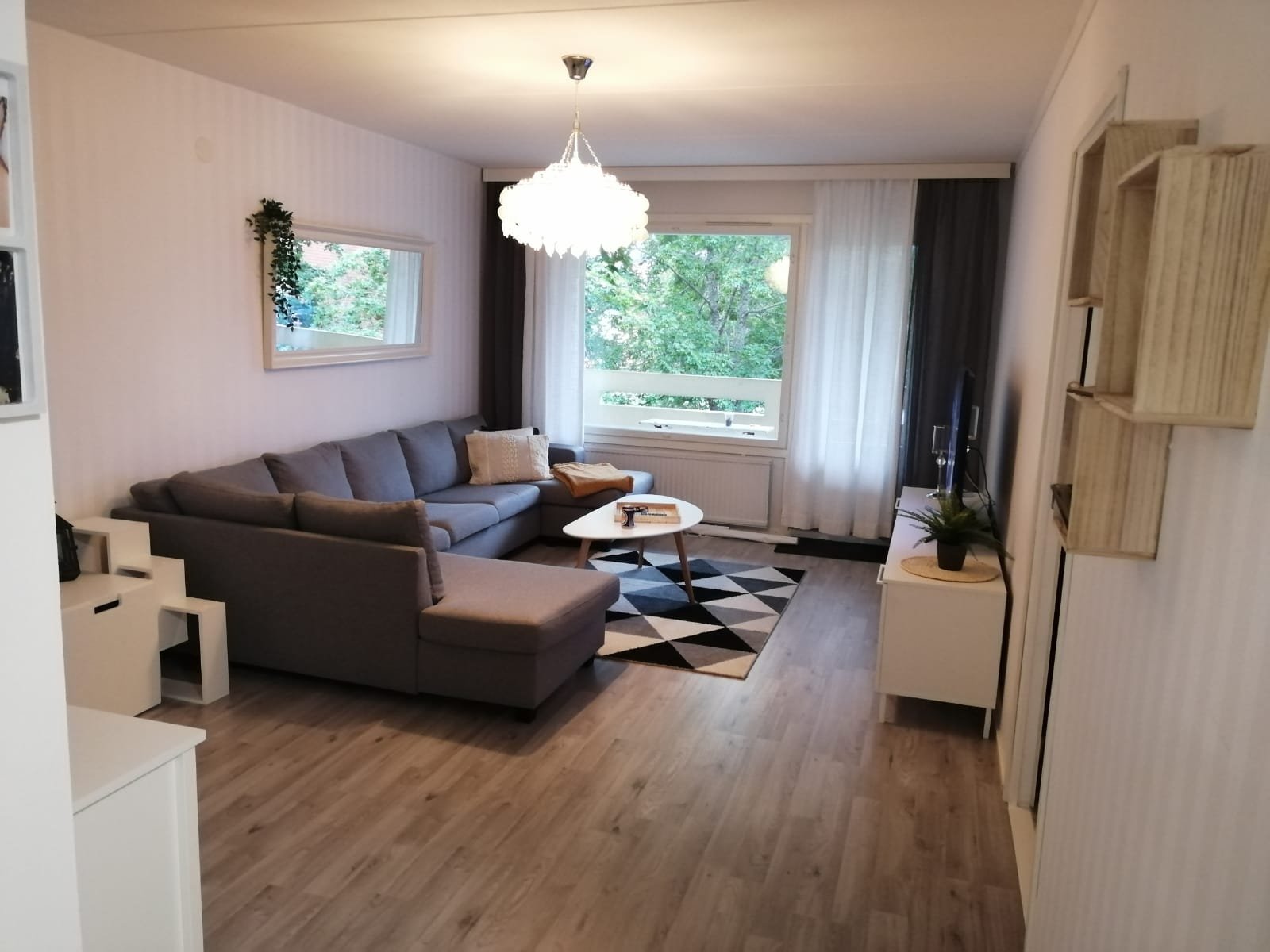 Hyvällä pohjaratkaisulla valoisa asunto 1