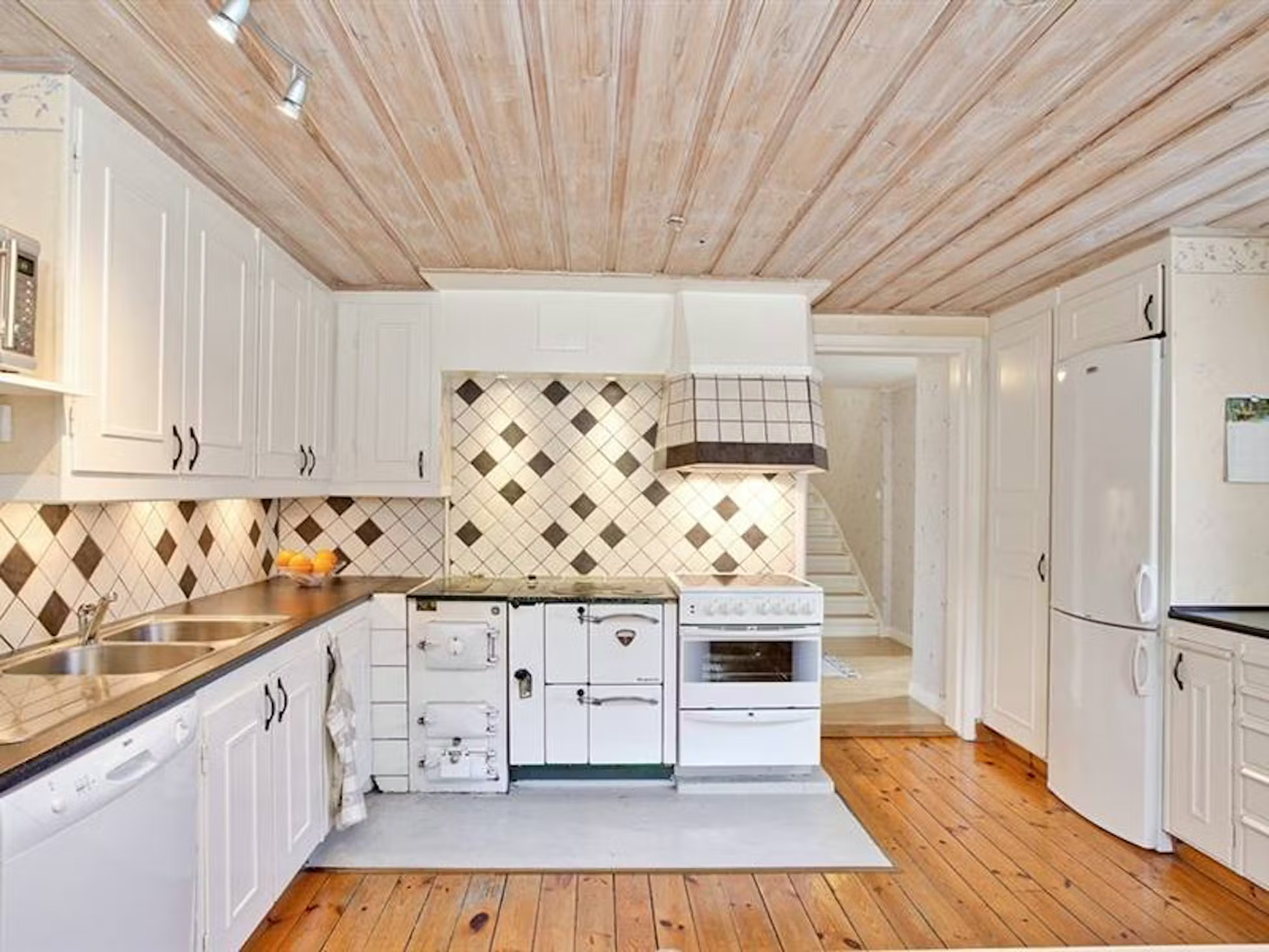 Villa/Hus, 4 rooms, 130 sqm, Örsundsbro