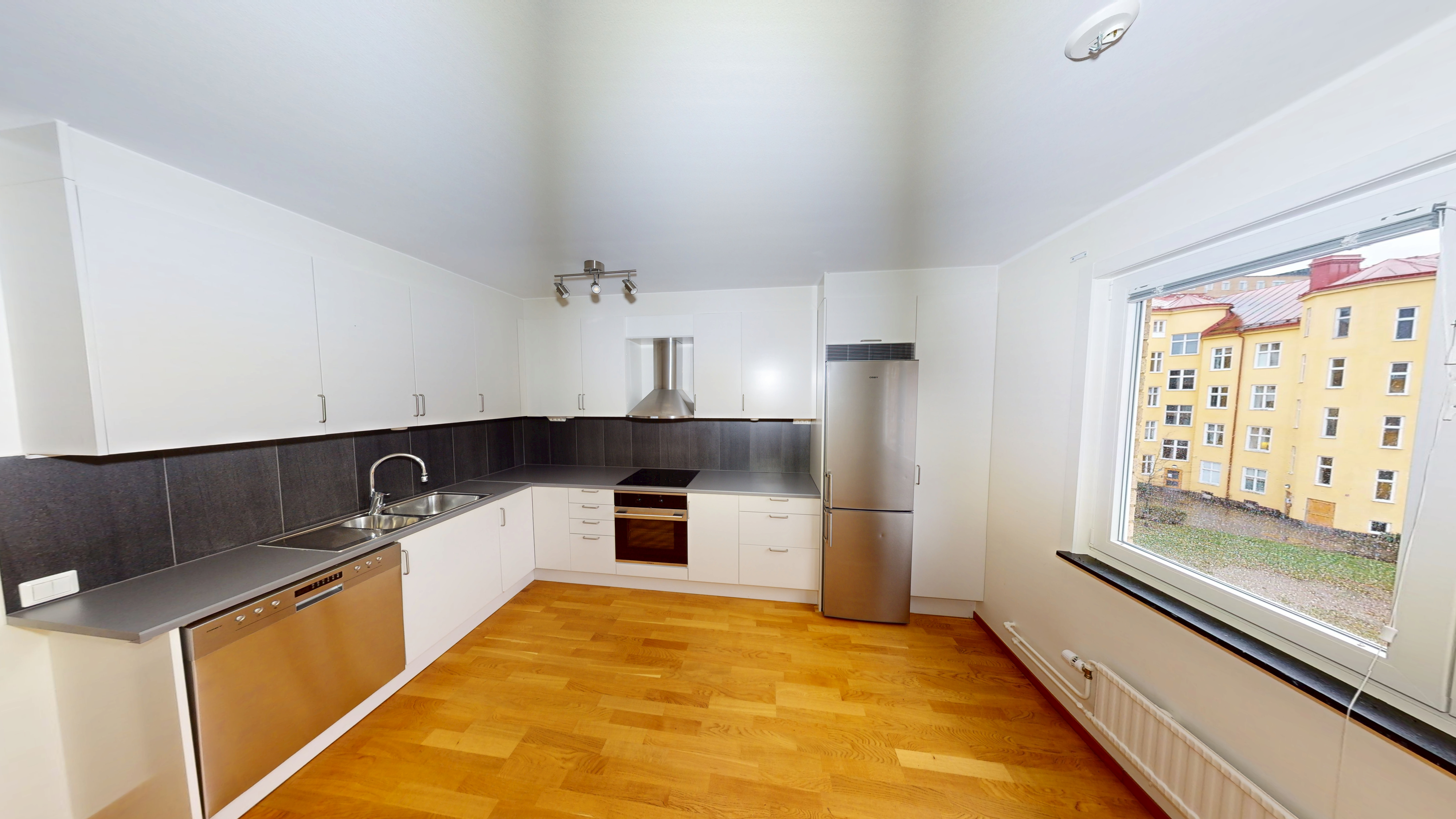 2 rok · 60 m² i Eskilstuna – bild 2