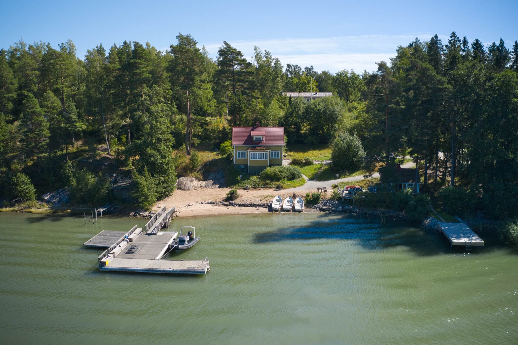 Merenrantahuvila Mielisholman saaressa 1