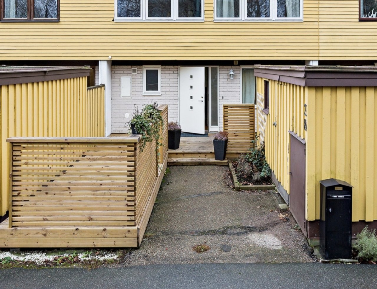Radhus, 5 rooms, 124 sqm, Bro