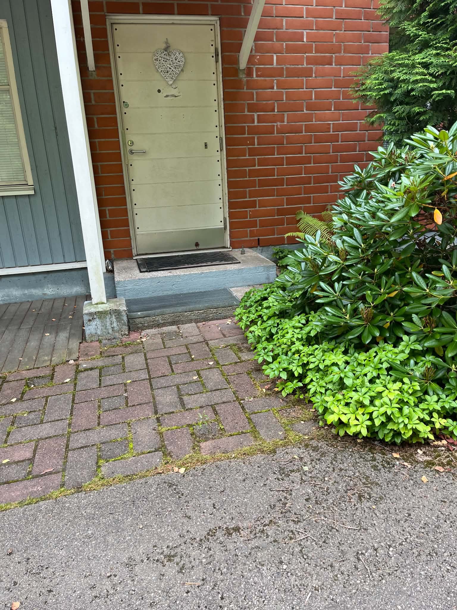 Viihtyisä ja saunallinen rivitalokolmio metsän reunassa - Kotka, Pirosenvuori. 2