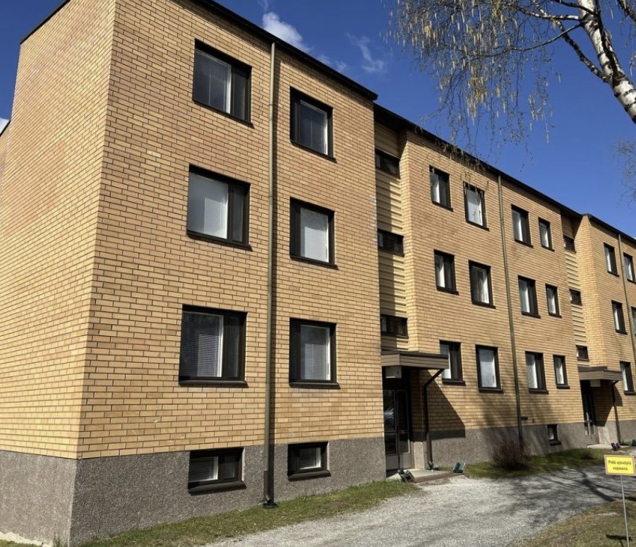 Ensimmäisen kerroksen kaksio saunalla 2