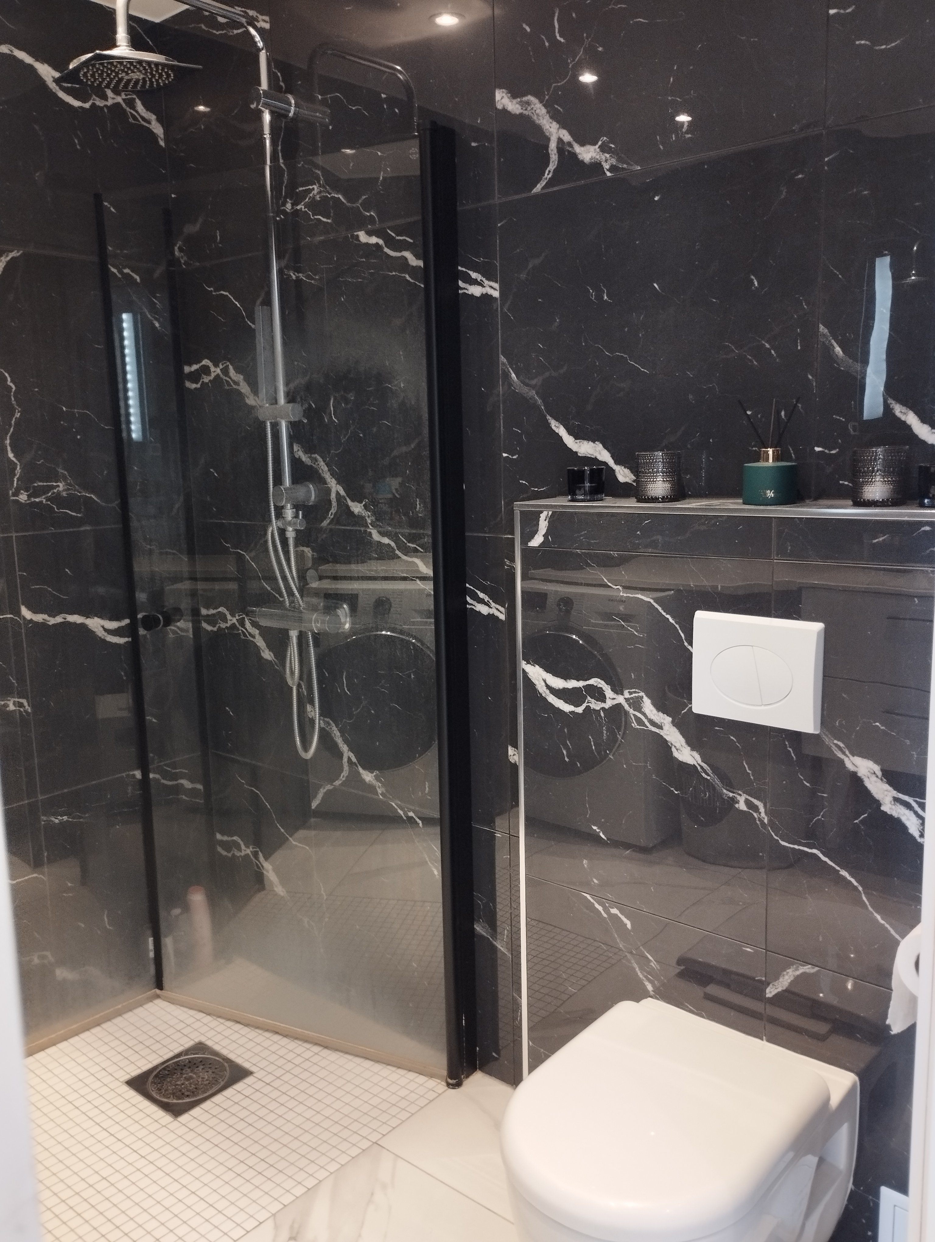 Murargatan, Salabacke