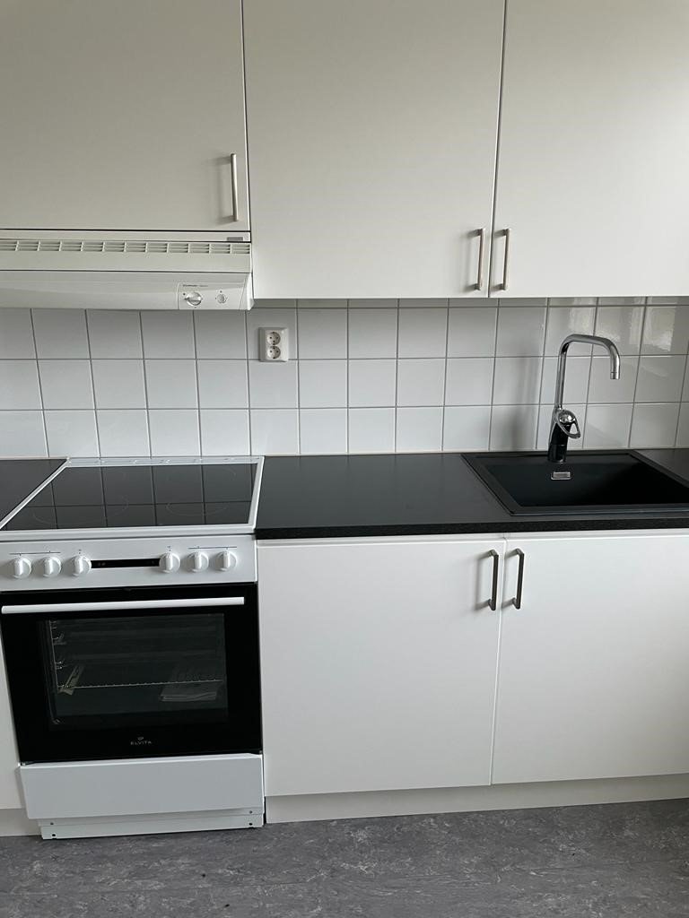 Stationsv gen Stor Apartment Blocket Bostad