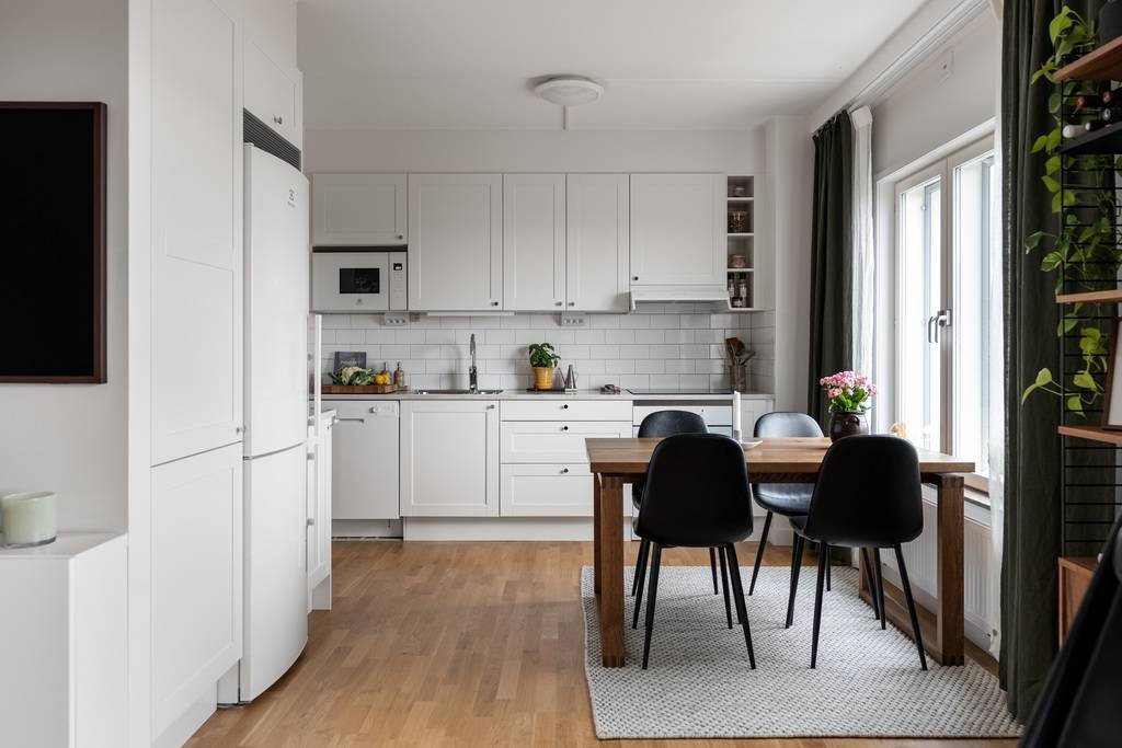 2 rum och kök, Farsta — 11 000 kr/mån — bild 3