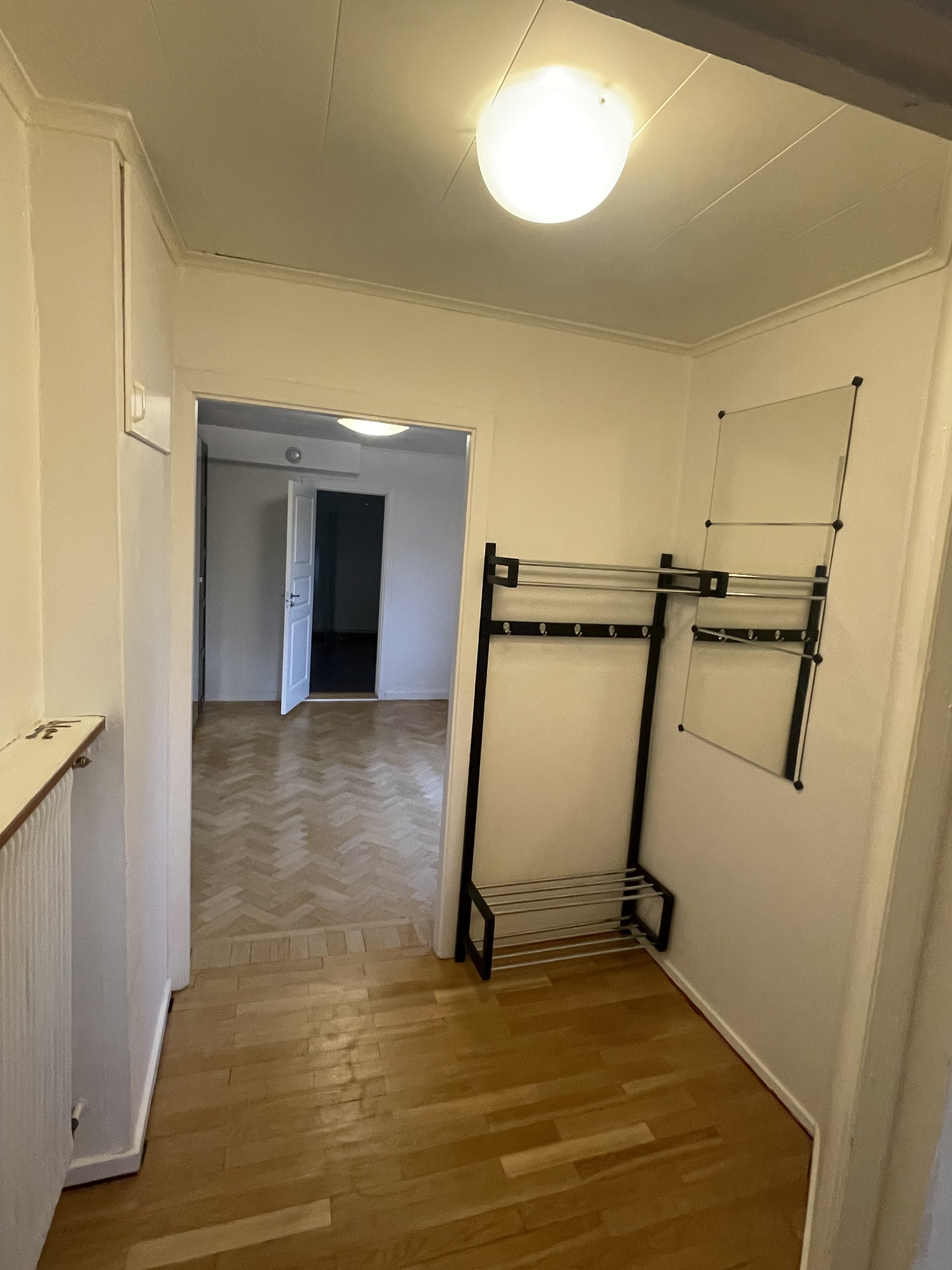 Hus – Huskvarna, Vättersnäs - Bild 2