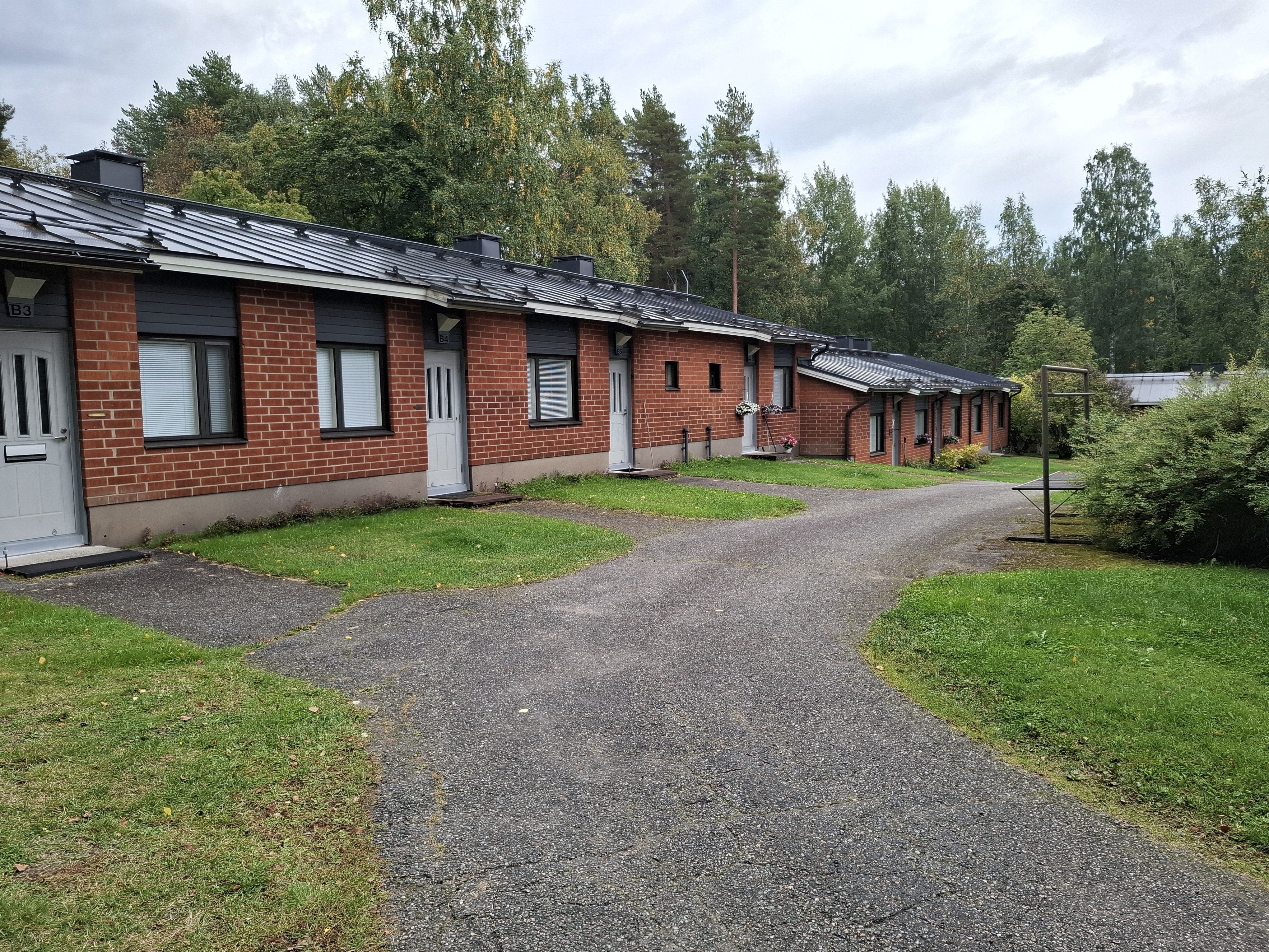 Rauhallinen kaksio omalla saunalla ja metsään rajoittuvalla takapihalla 1
