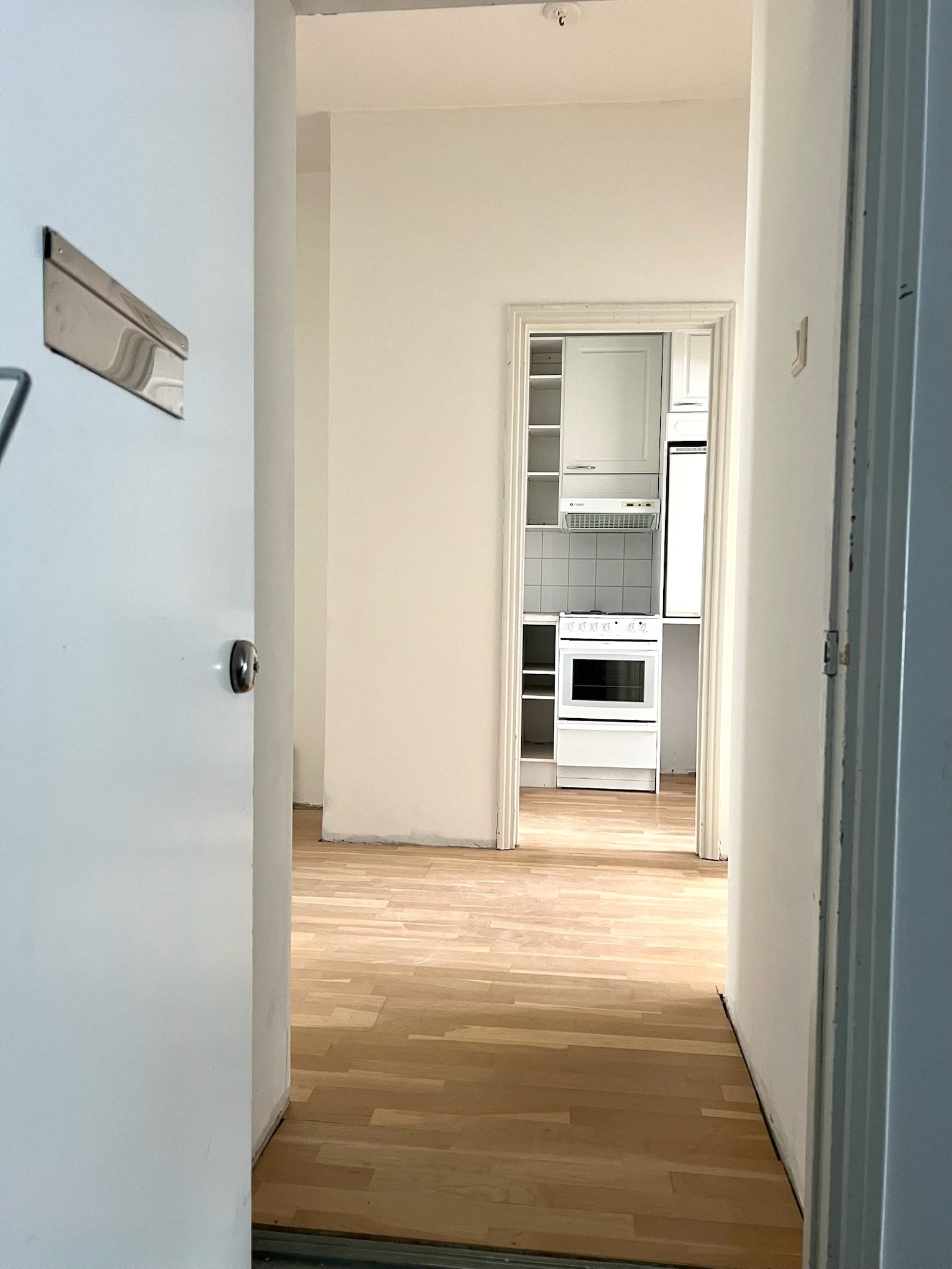 Upea läpitalon valoisa kaksio ydinkeskustassa torin kulmalla 4