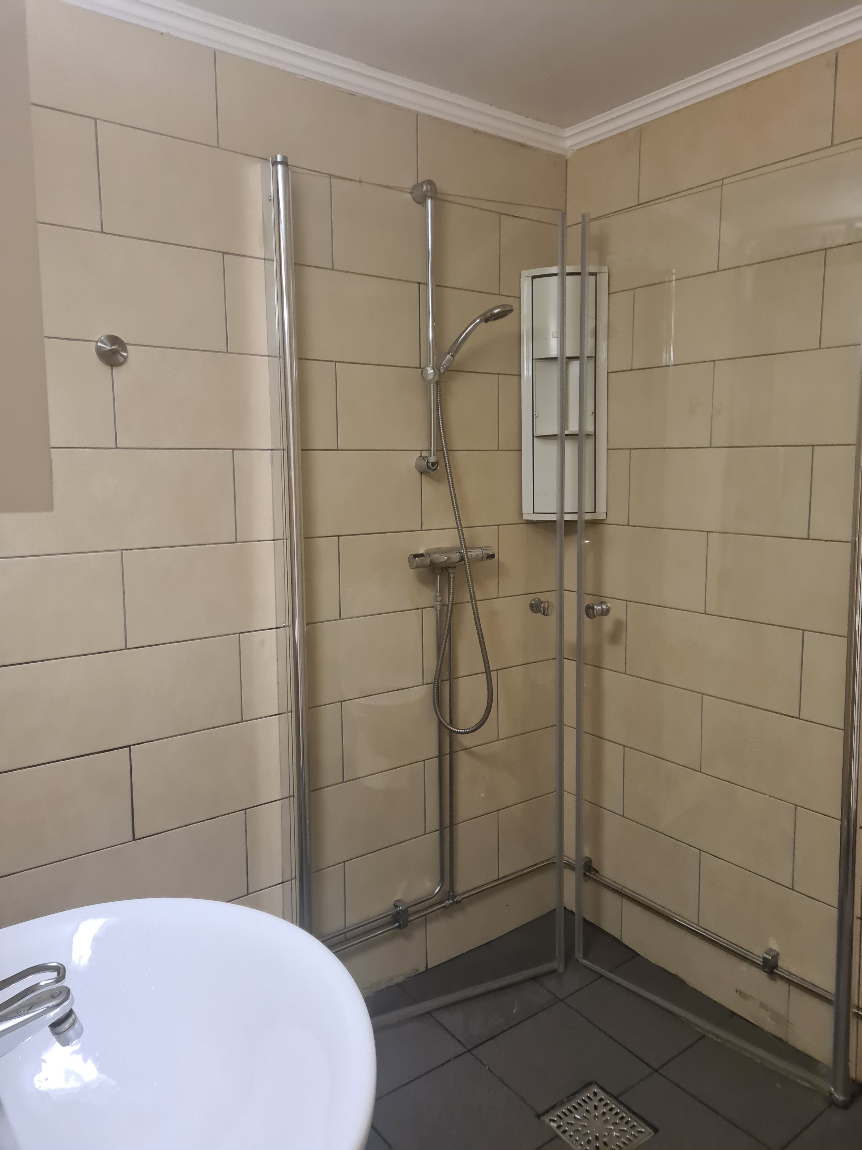 1.5 rum och kök, Vällingby — 8 000 kr/mån — bild 3