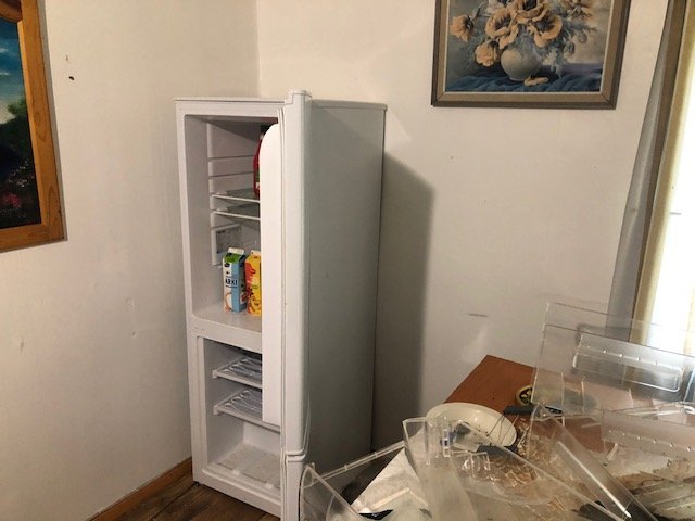 Mökki  oh/keittotila + mh + sh/wc, varasto yht. n. 38 m2 4